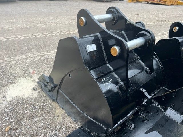 42" EXCAVATOR DIGGING BUCKET w/Plate Photo 2 Thumbnail