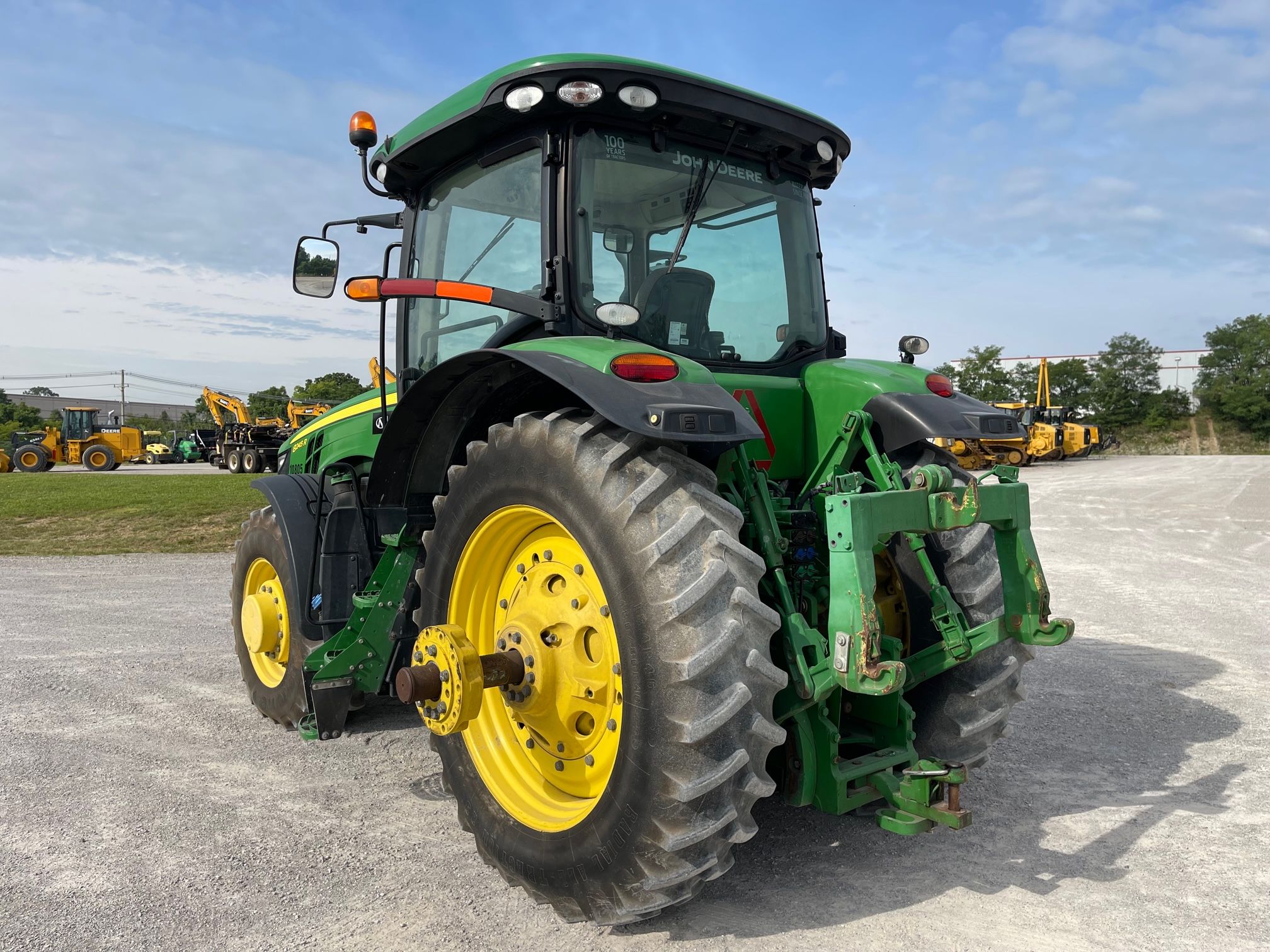 2018 JOHN DEERE 8245R Photo 2 Thumbnail