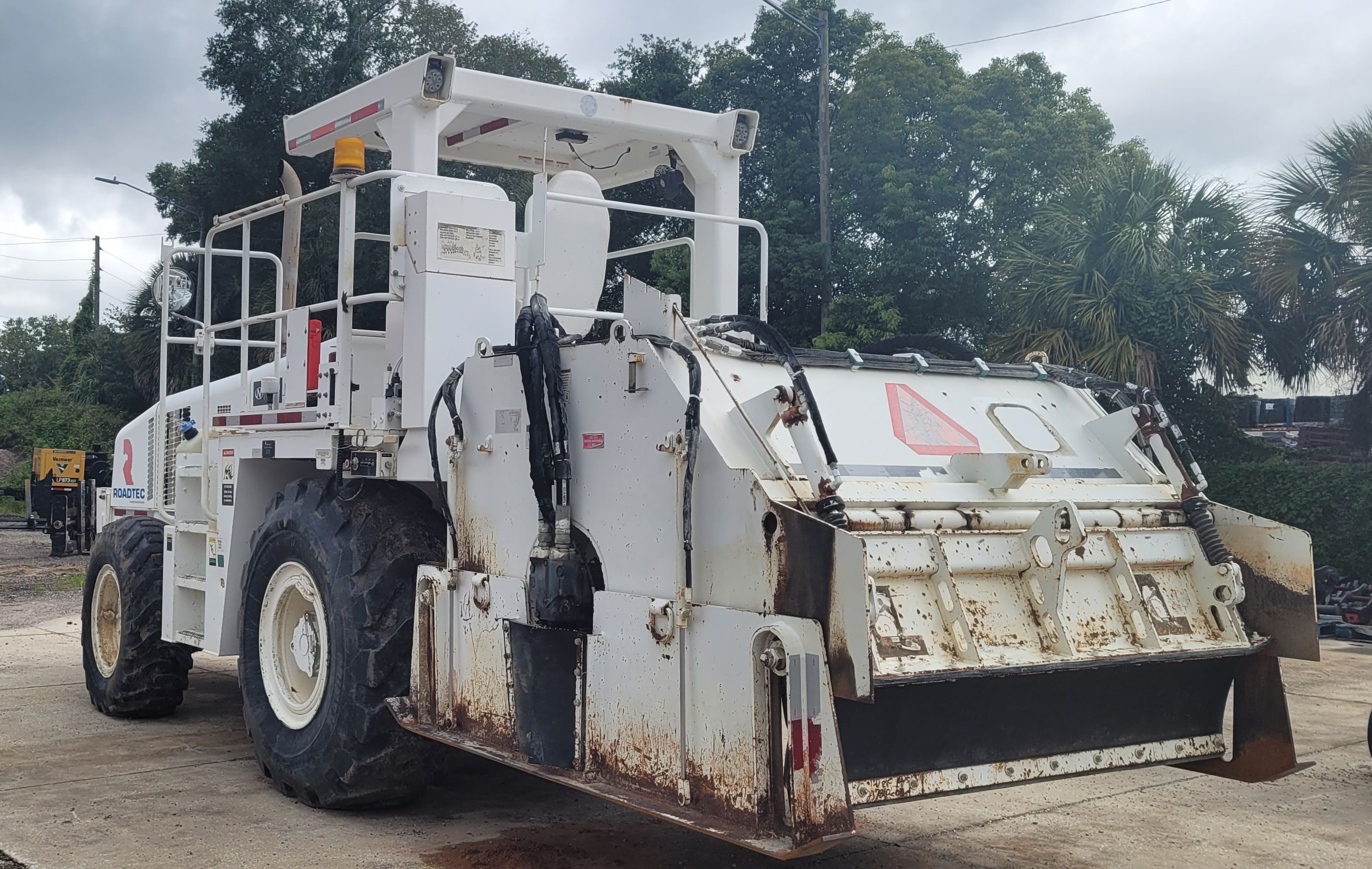 2015 ROADTEC SX2E Photo 3 Thumbnail