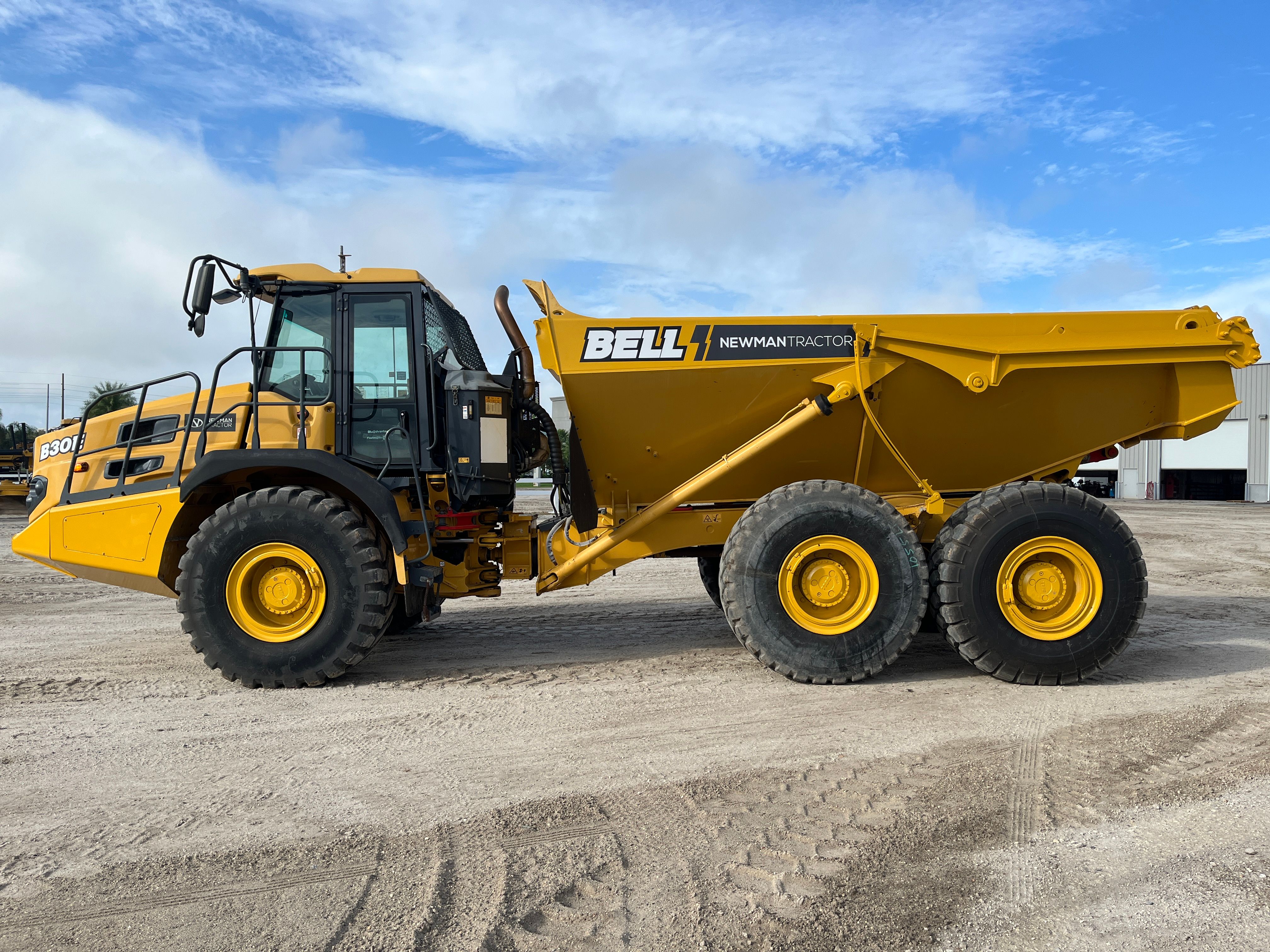 2020 BELL B30E Photo 2 Thumbnail