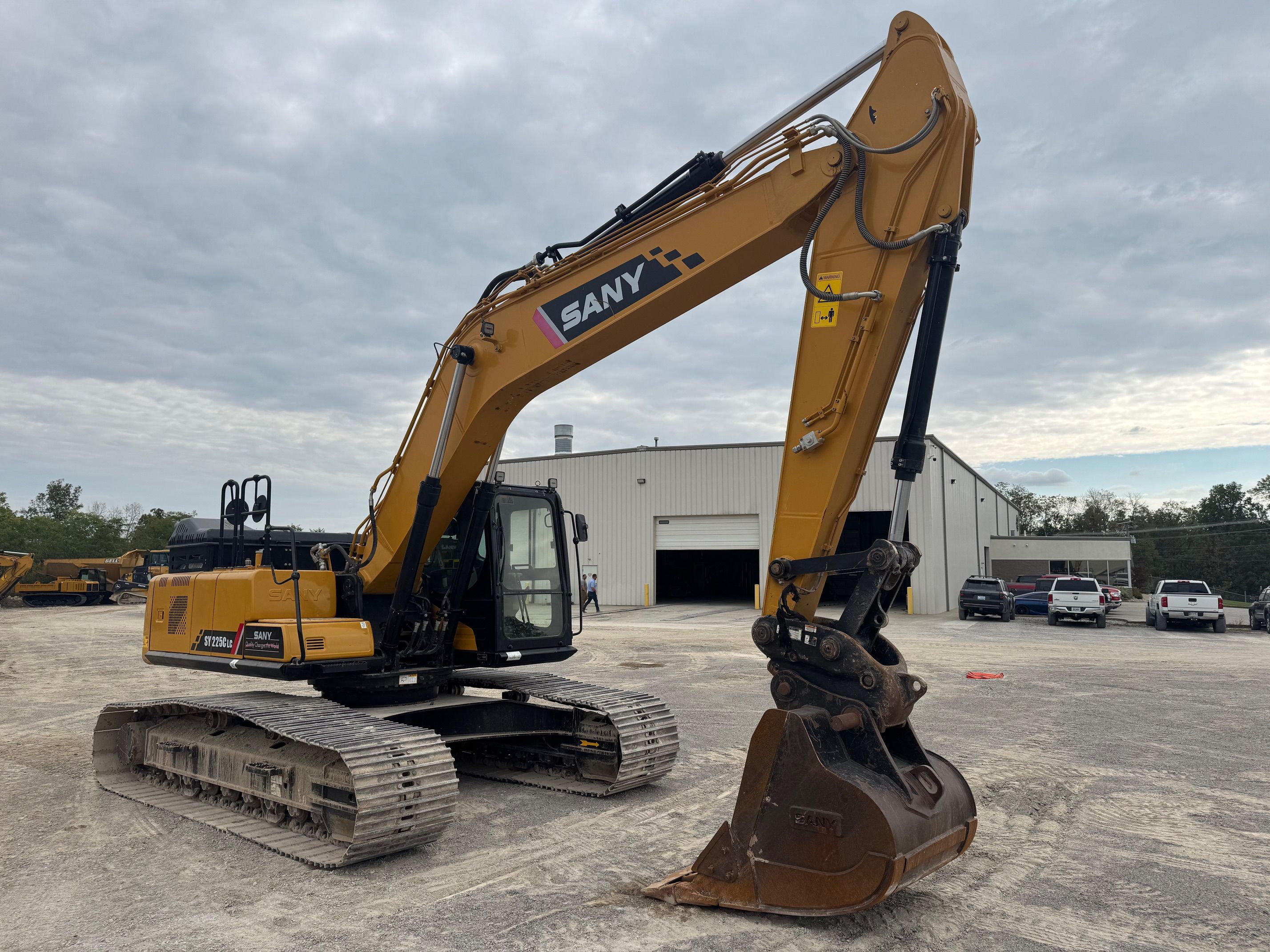 2023 SANY SY225C Photo 4 Thumbnail