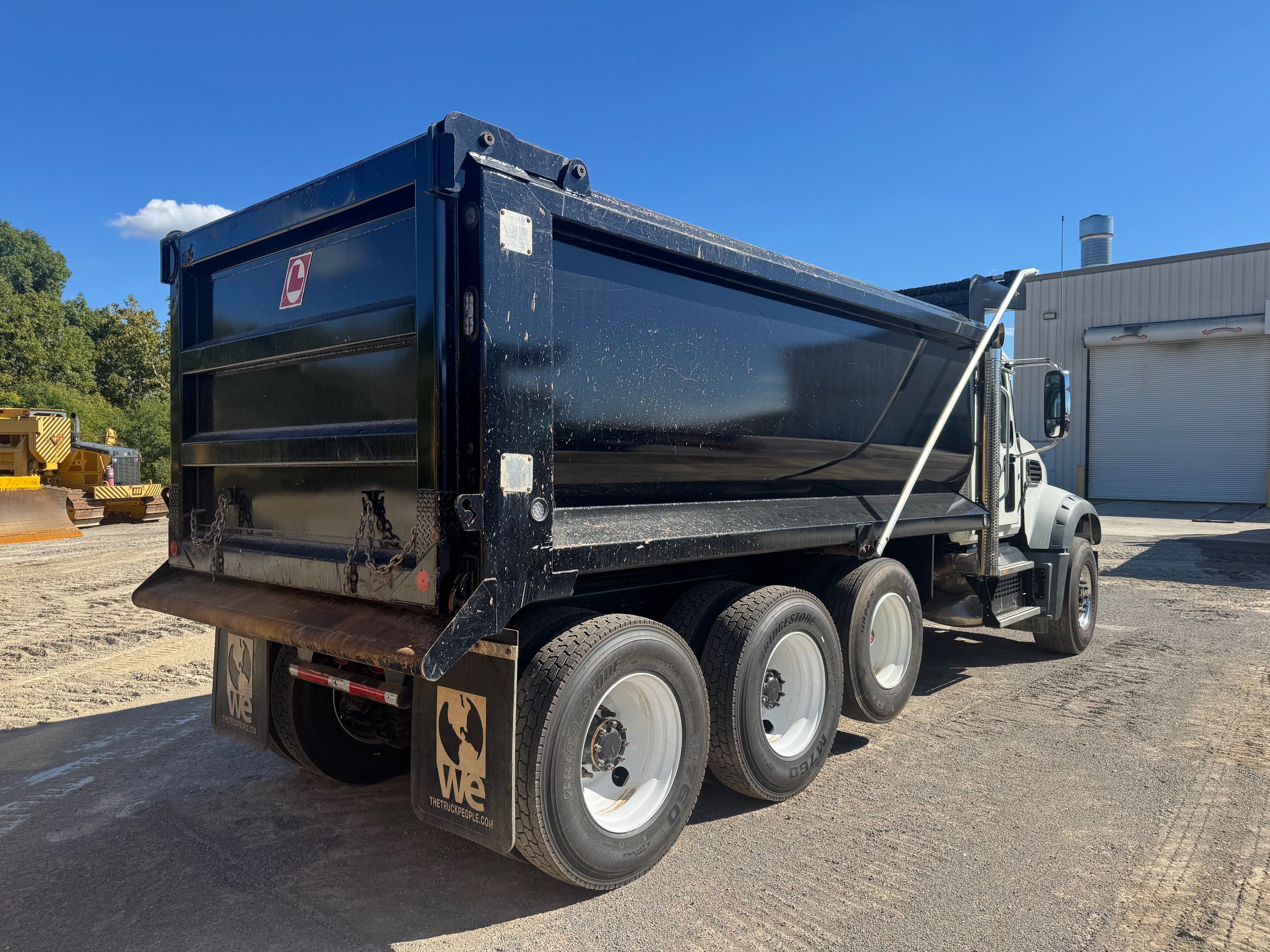 2025 MACK GR64F Photo 3 Thumbnail