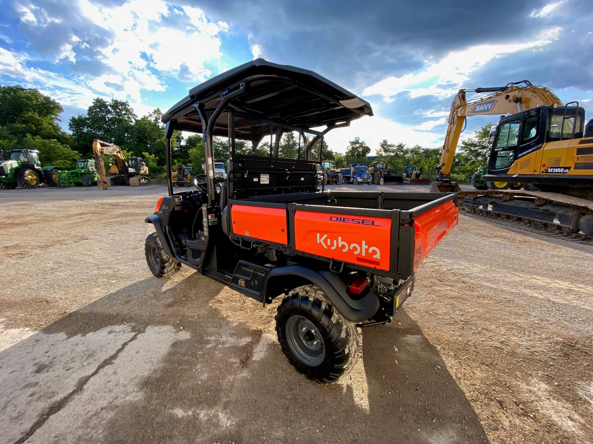 2023 KUBOTA RTV-X1140 Photo 3 Thumbnail