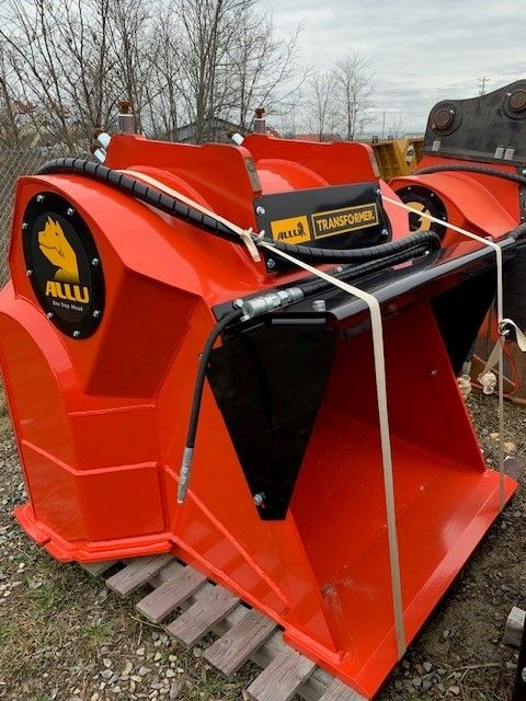 1.5 YD PADDING BUCKET Photo 3 Thumbnail