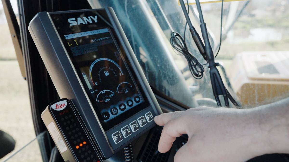 Newman Tractor Image