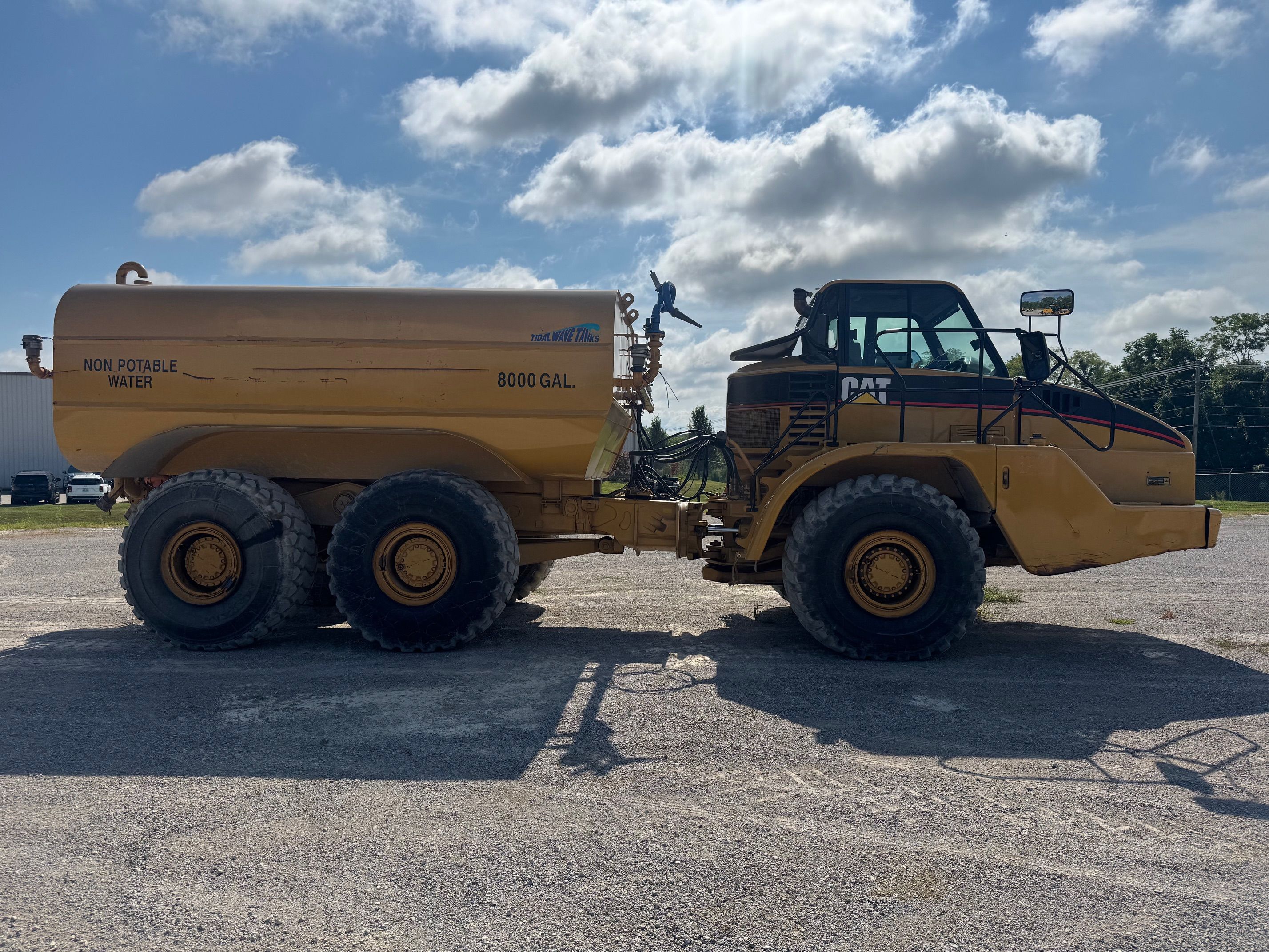 2004 CAT 735 Photo 5 Thumbnail