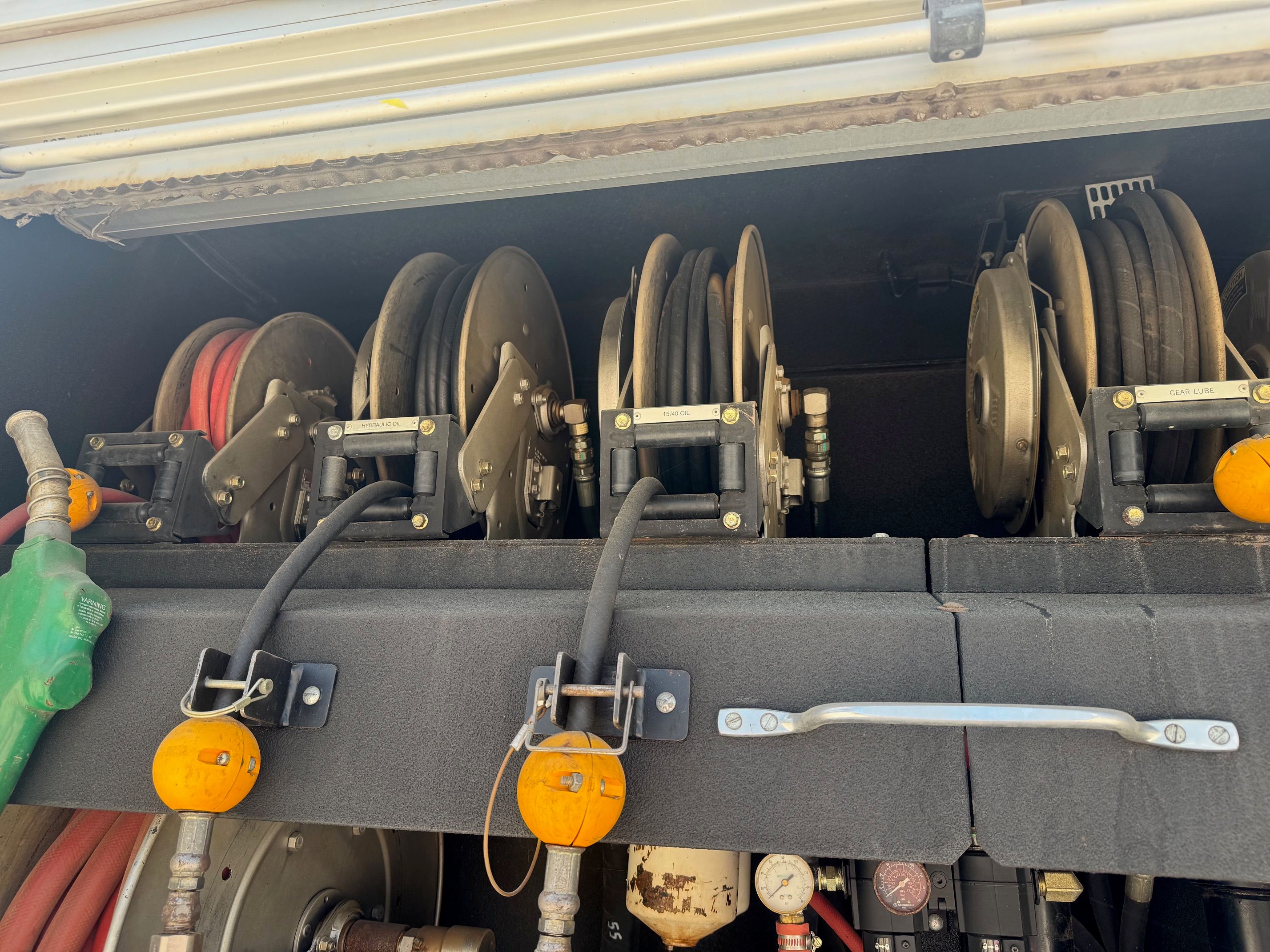 2007 STERLING LT8511 Photo 7 Thumbnail