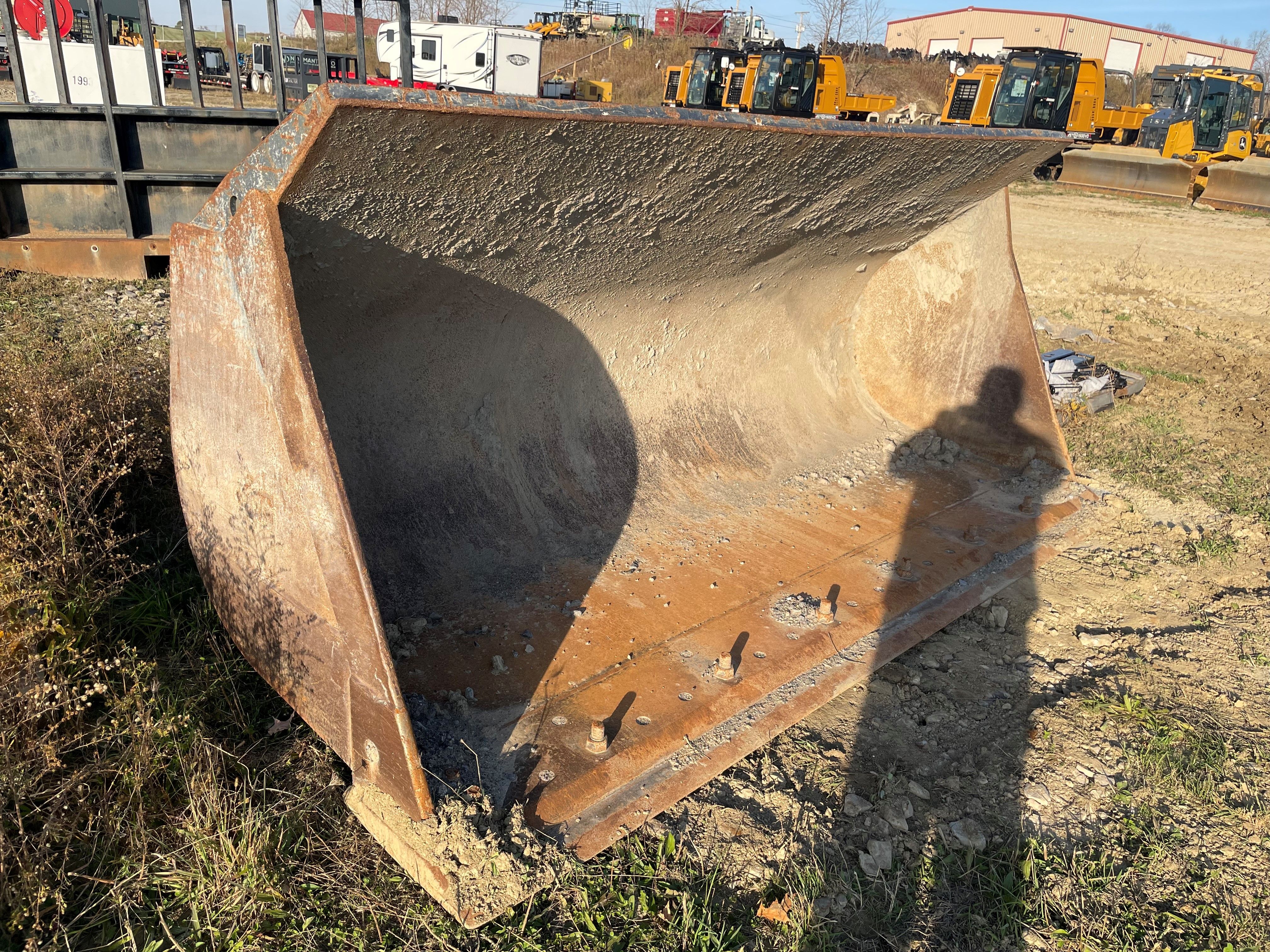 JOHN DEERE 744L WHEEL LOADER BUCKET Photo 2 Thumbnail