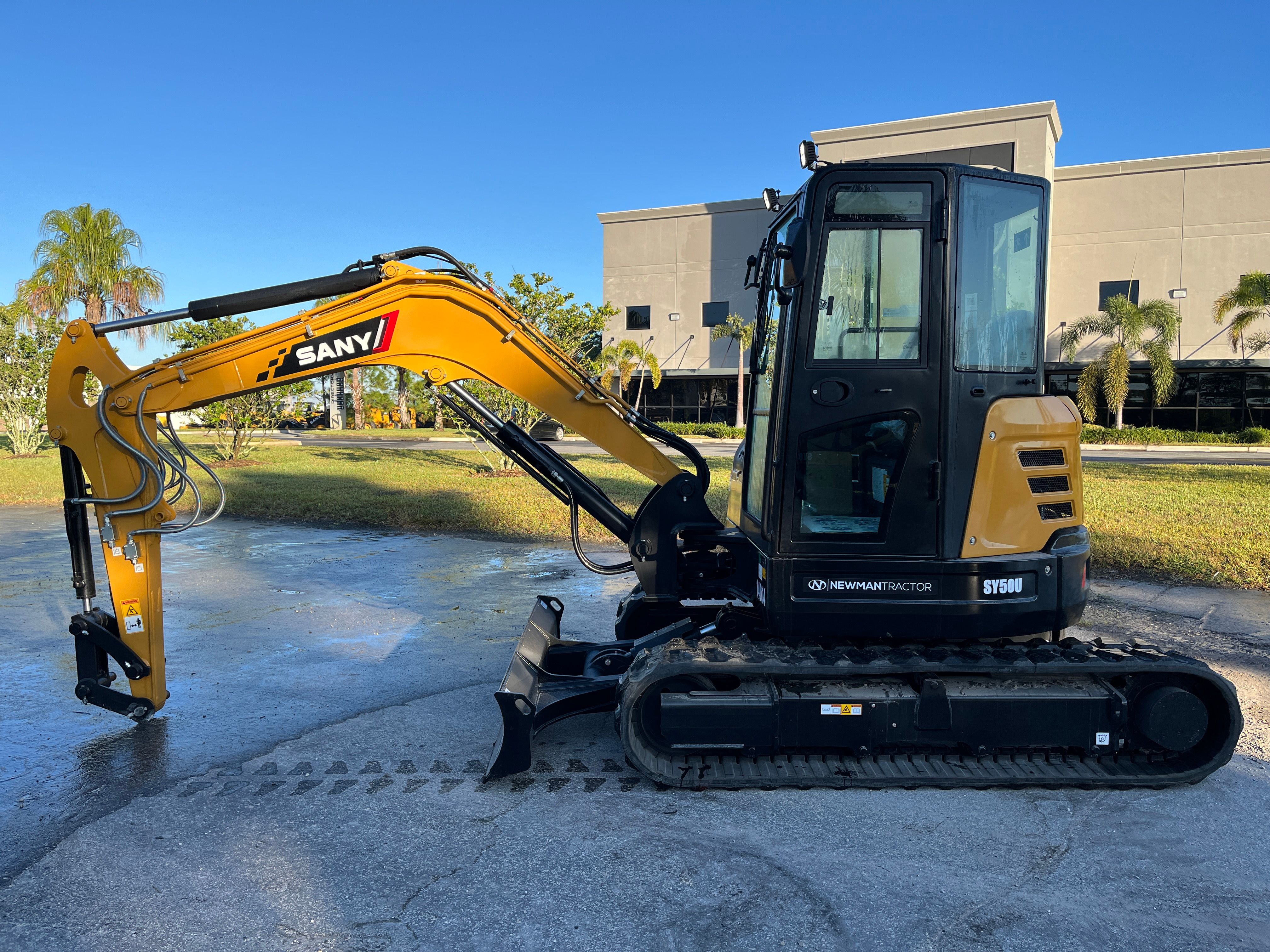 2025 SANY SY50U Photo 2 Thumbnail