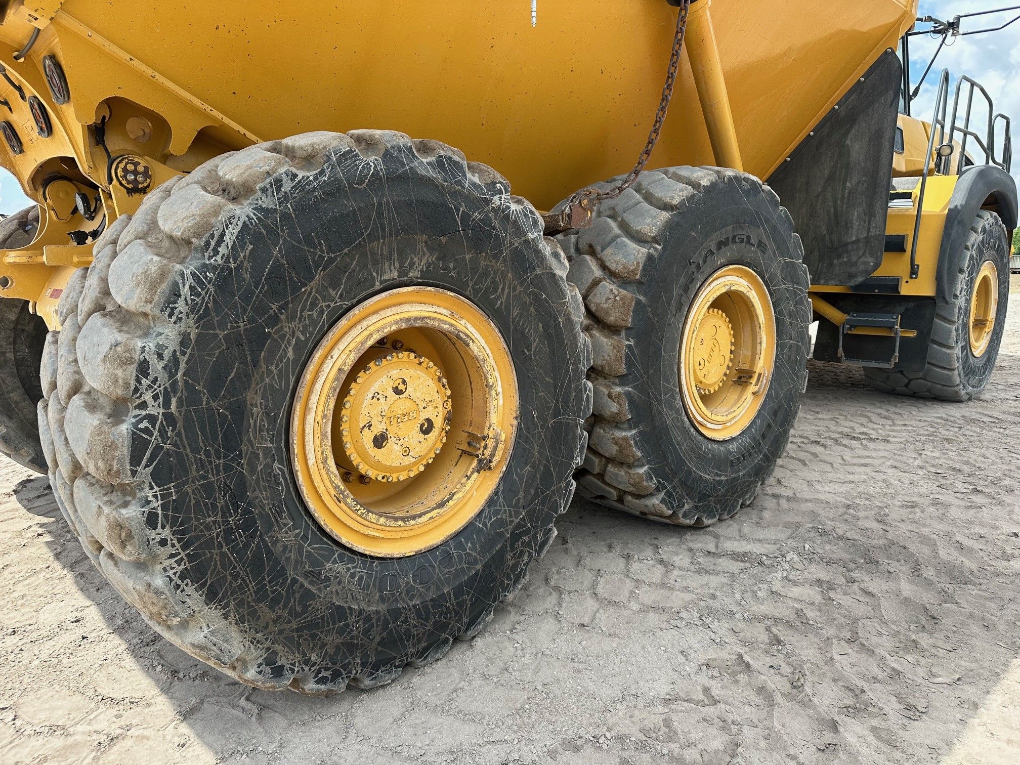 2022 BELL B50E Photo 13 Thumbnail