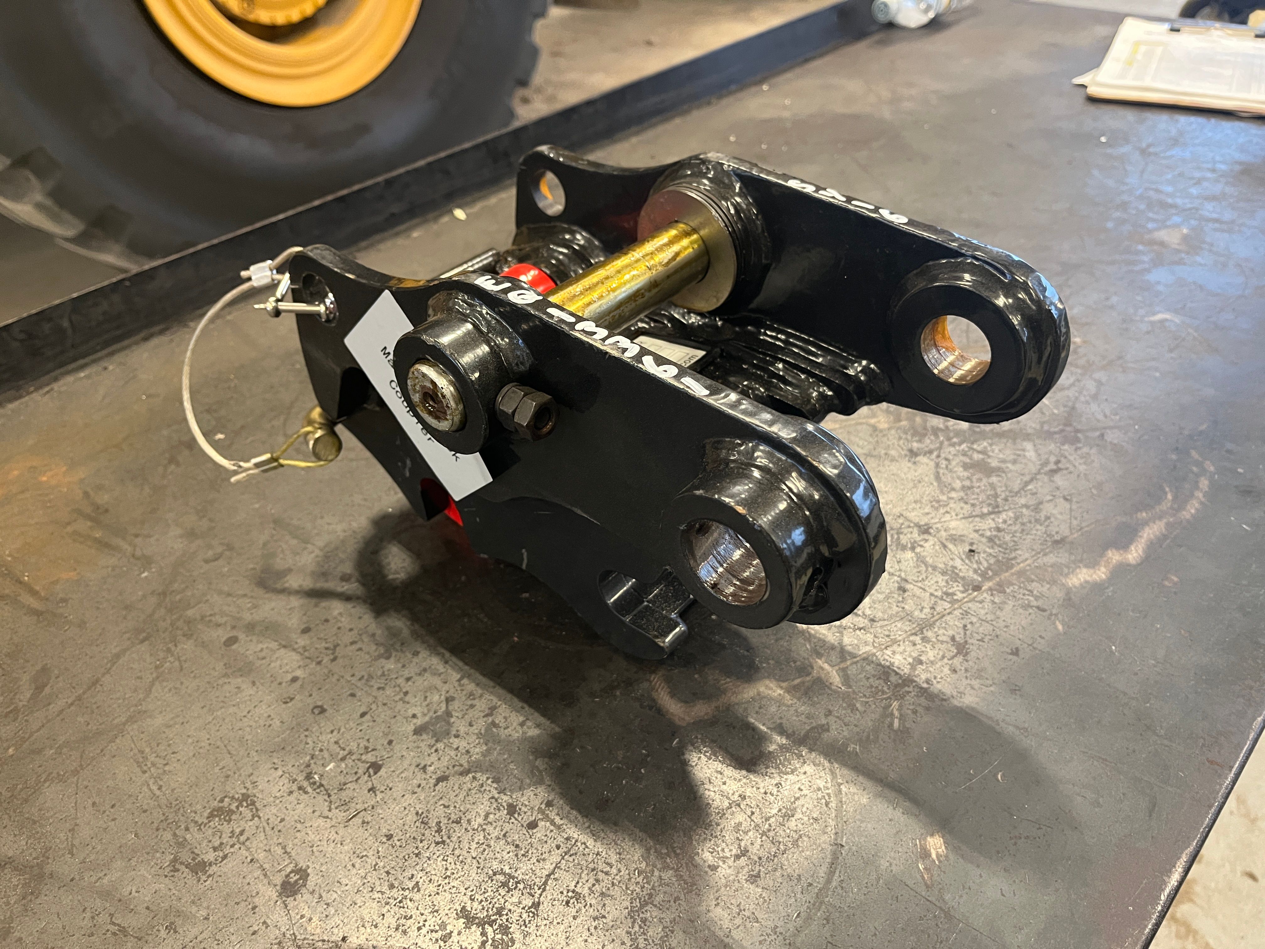 QCM MANUAL QUICK COUPLER FOR SY16C Photo 4 Thumbnail