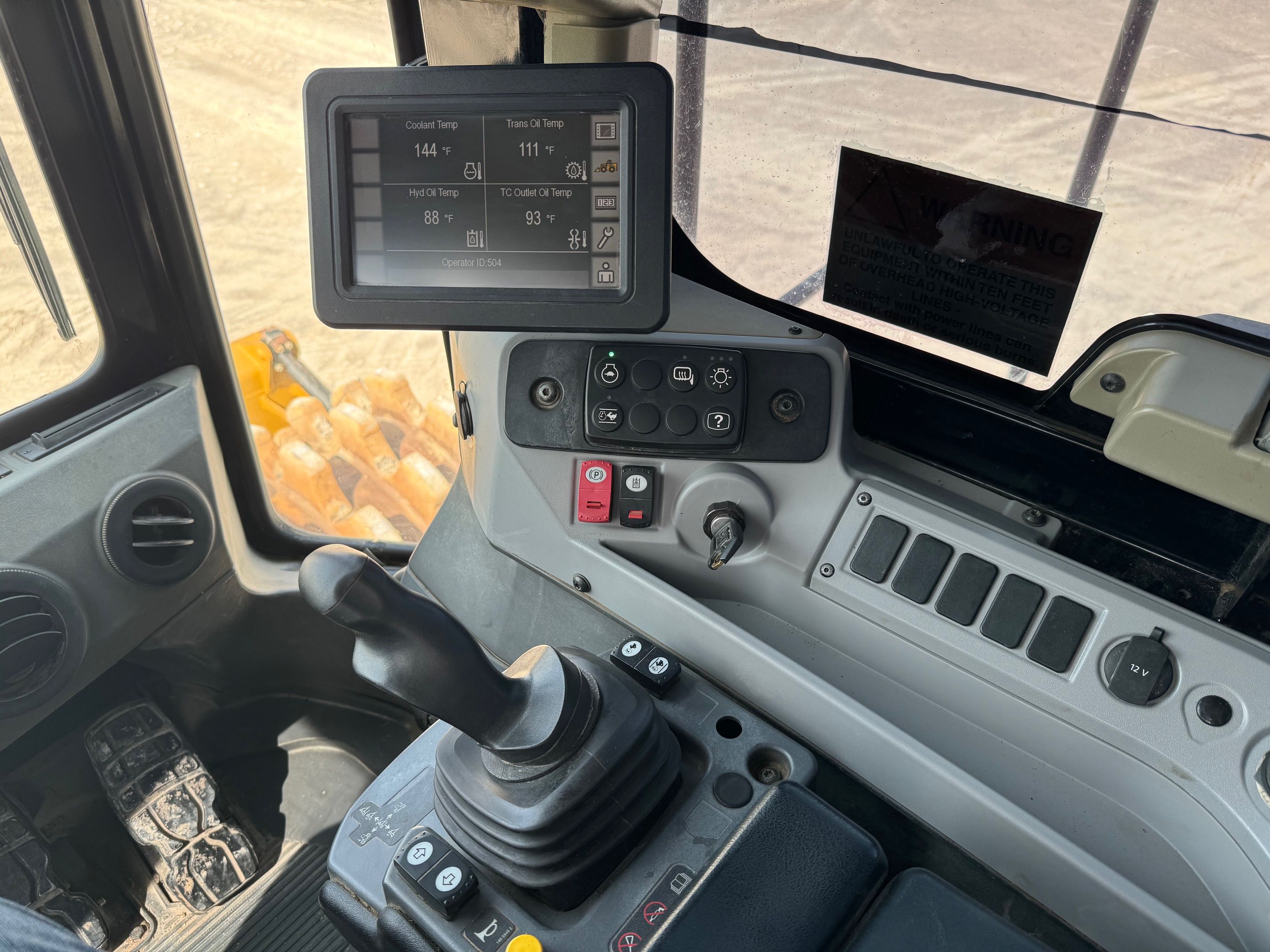 2020 CAT 815K Photo 11 Thumbnail