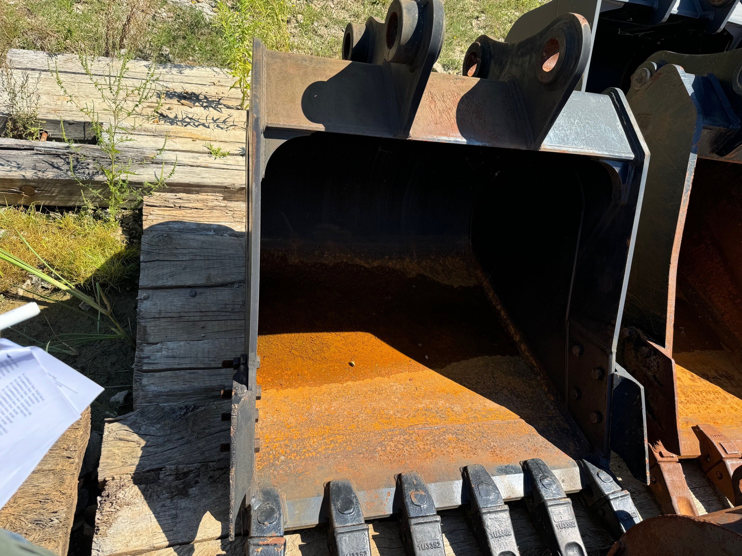 48" BUCKET FOR SY225C Photo 2 Thumbnail