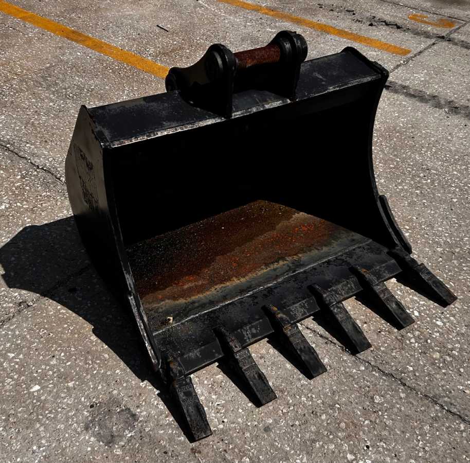 36" BUCKET FOR SY50U Photo 1