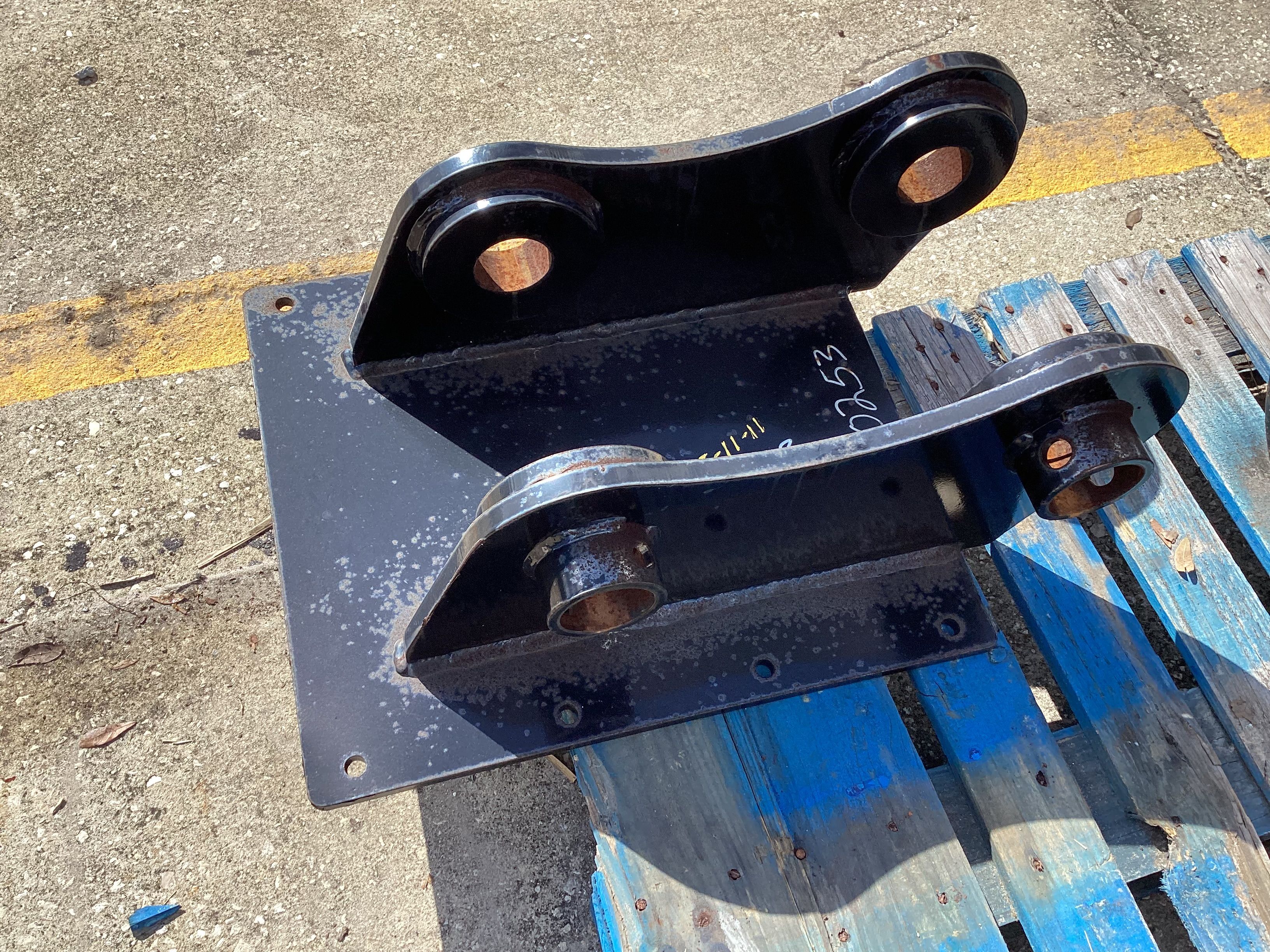 MOUNT BRACKET FOR 4800X HIGH FLOW Photo 1 Thumbnail