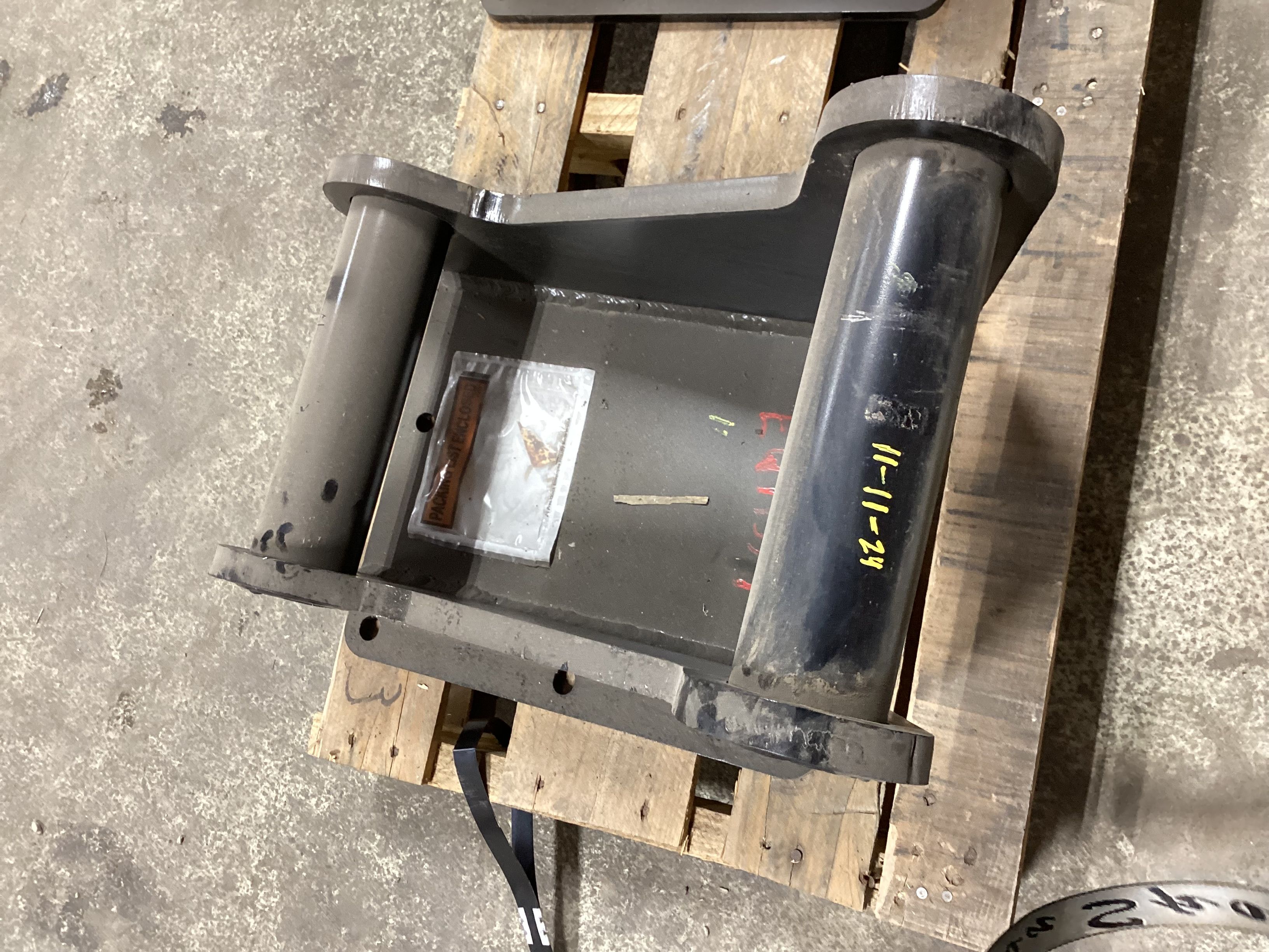 SY155U MOUNT BRACKET FOR 41" HIGH INERTIA MULCHER Photo 2 Thumbnail