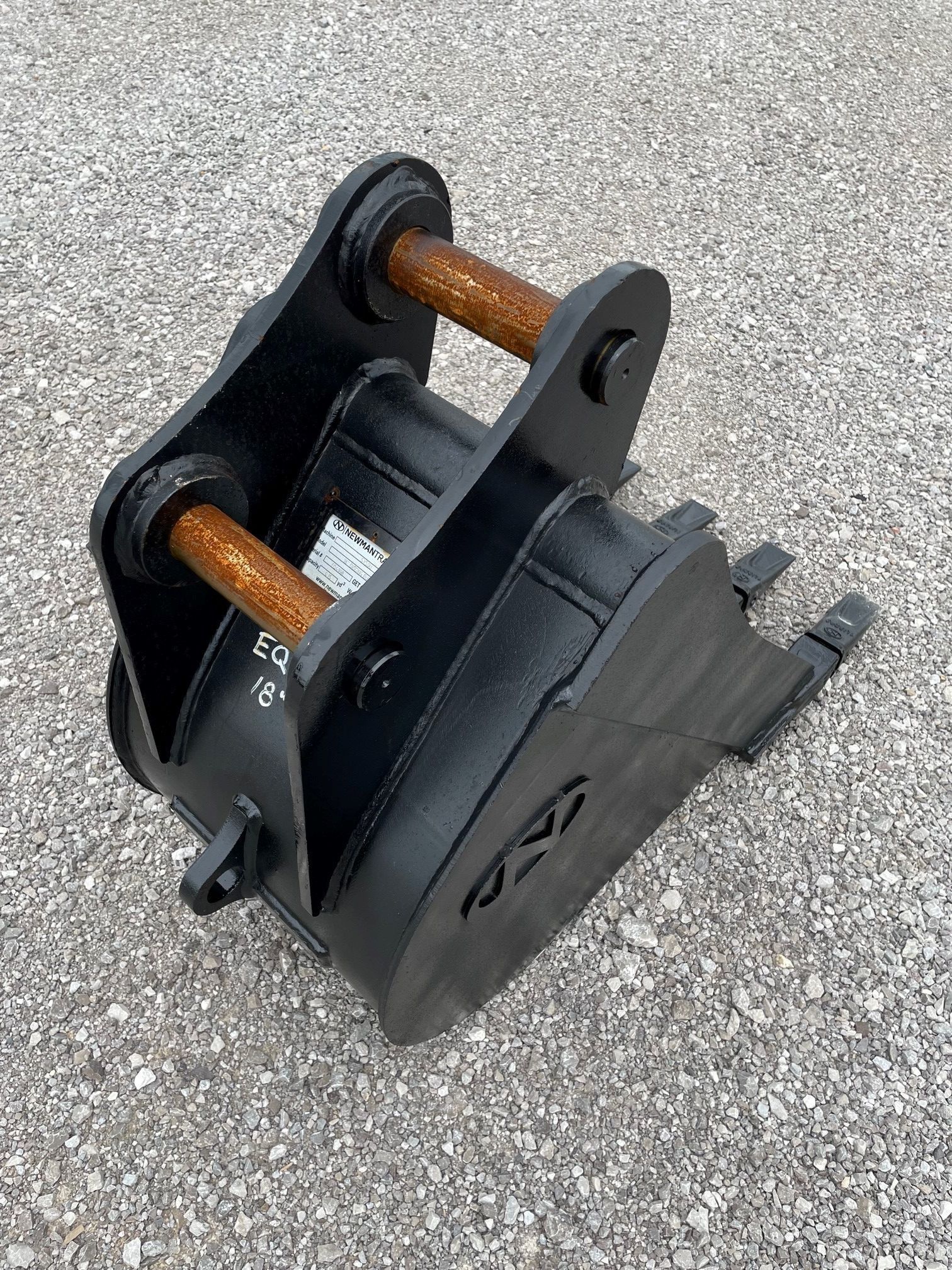 18" BUCKET FOR SY50U Photo 3 Thumbnail