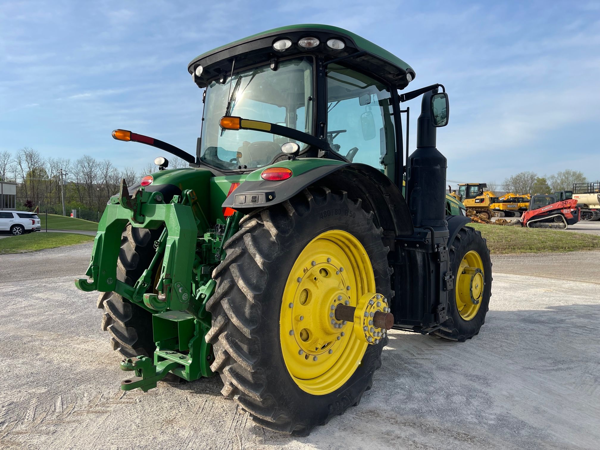 2019 JOHN DEERE 8320R Photo 4 Thumbnail