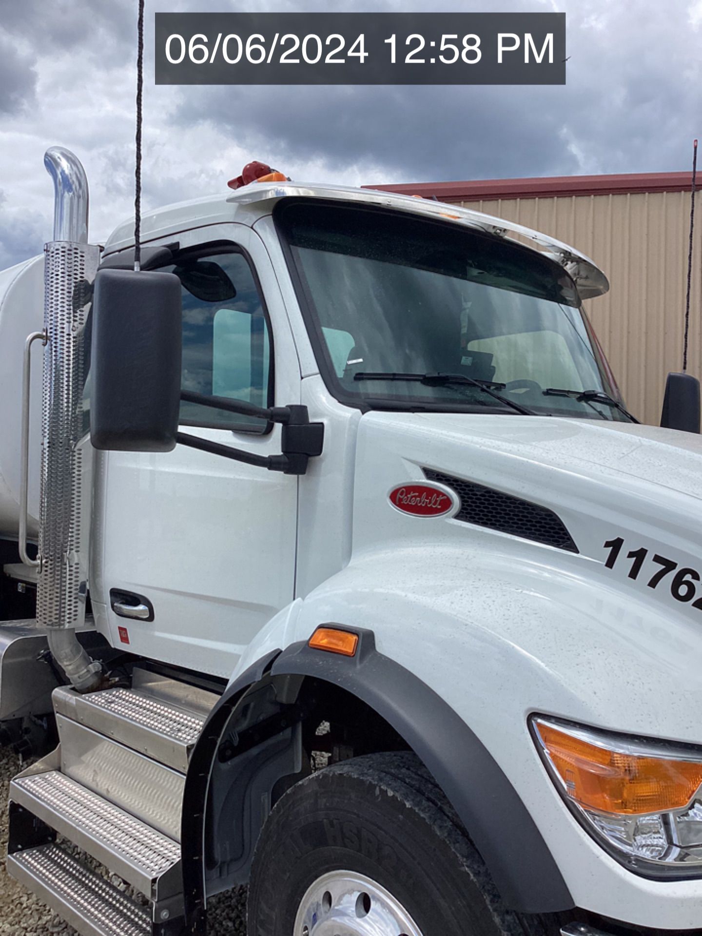 2025 PETERBILT 548 WATER Photo 5 Thumbnail