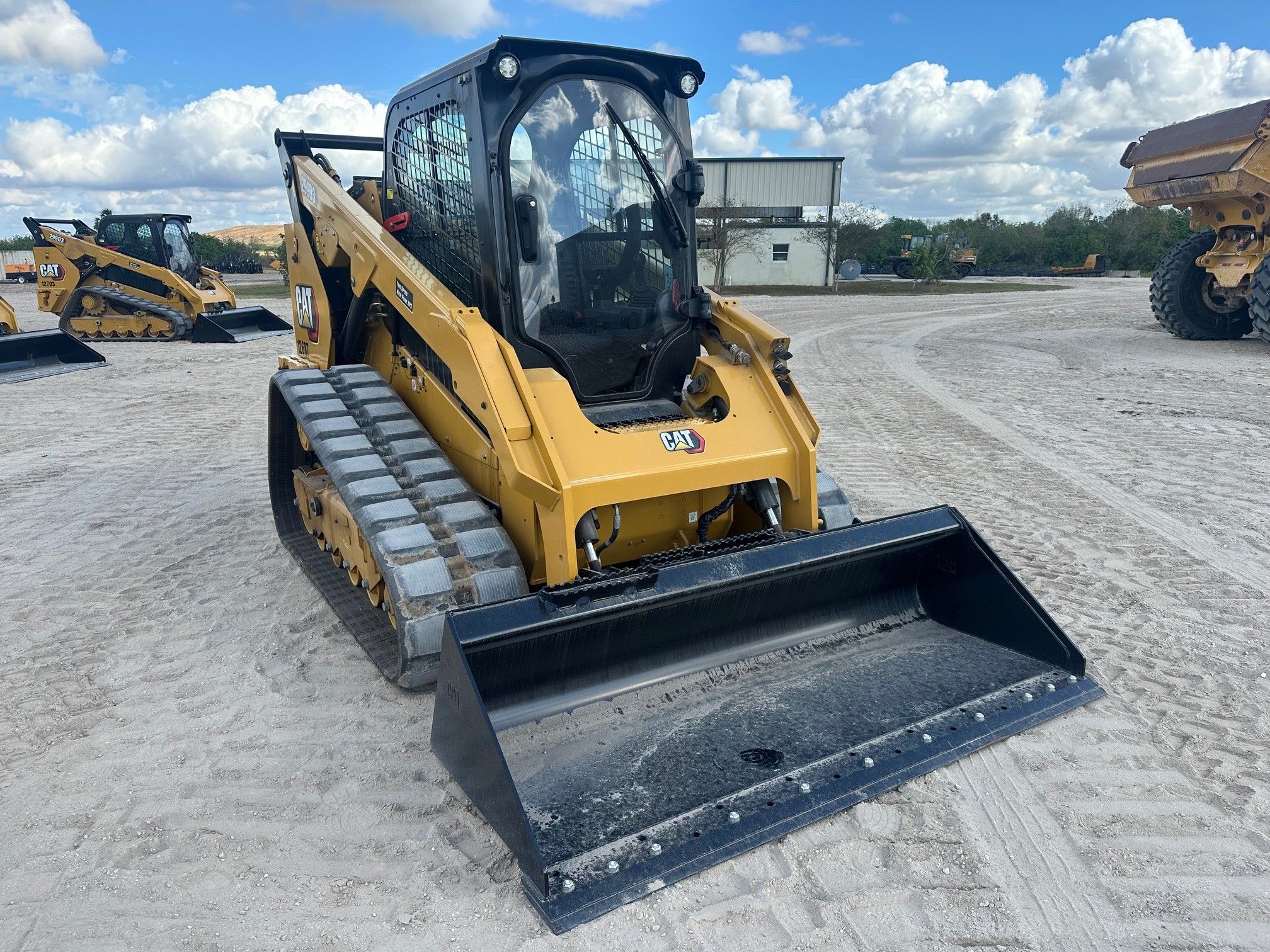 2024 CAT 299D3 Photo 6 Thumbnail