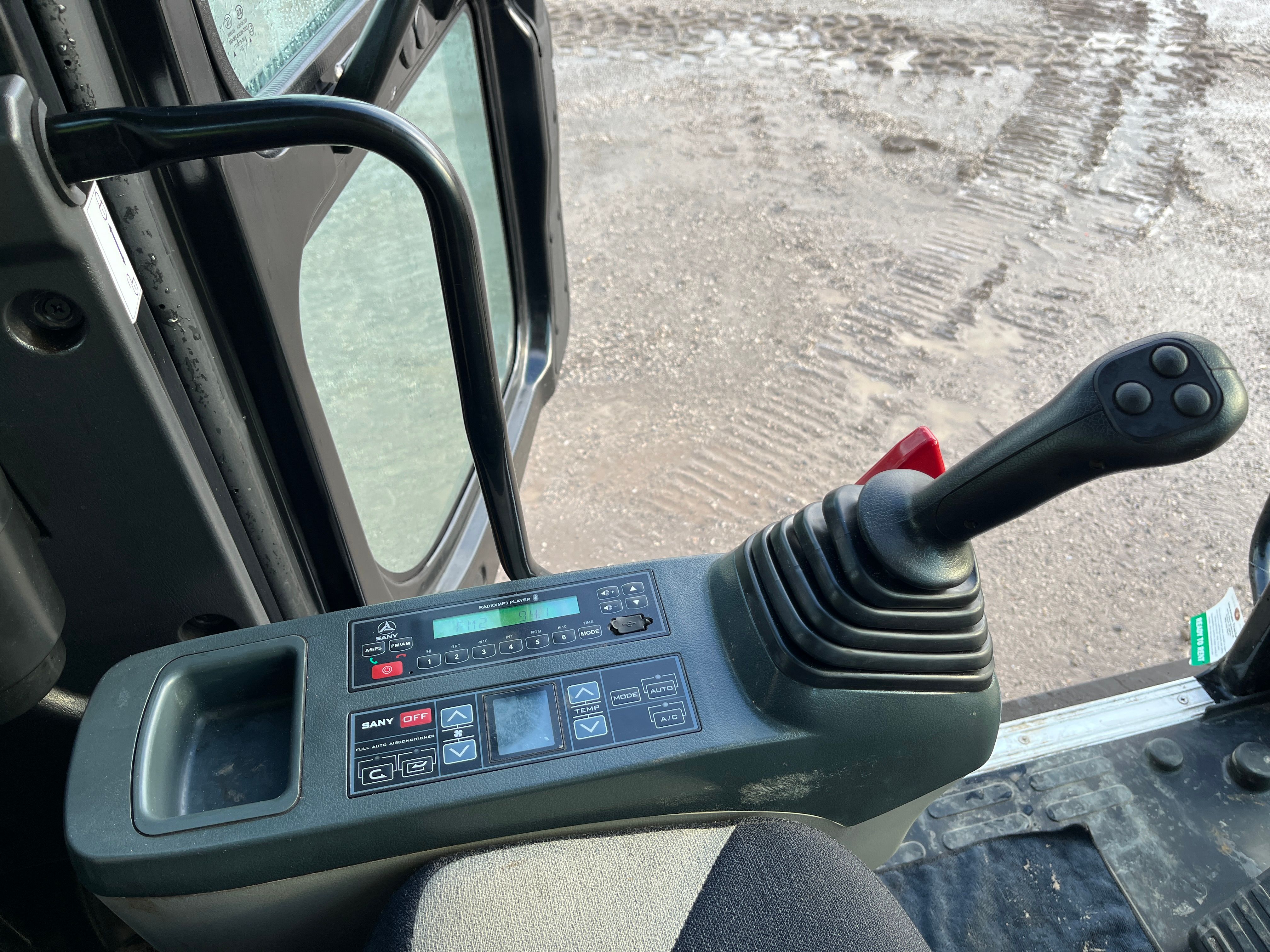 2023 SANY SY265C LR Photo 8 Thumbnail