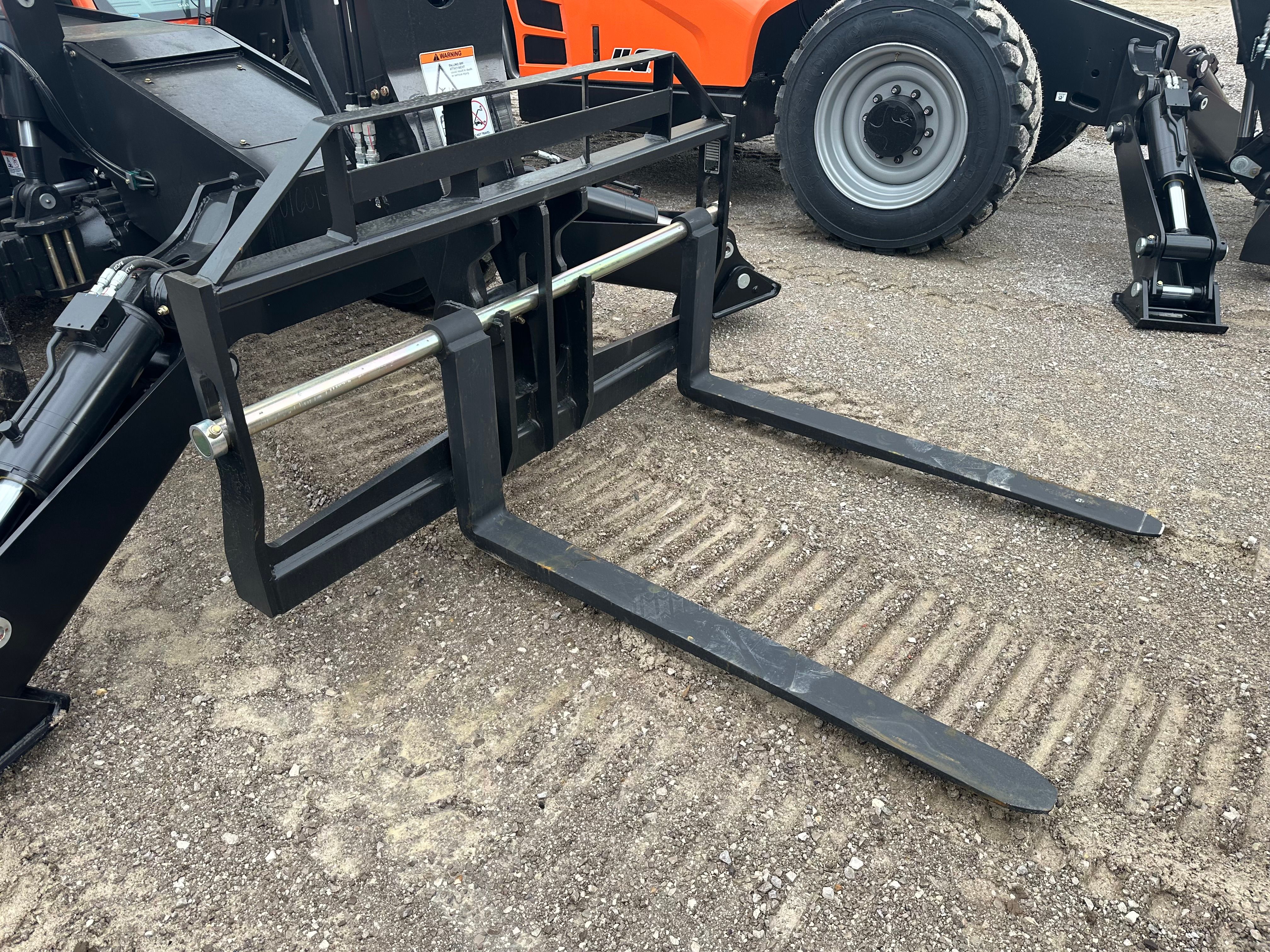JLG 1255 60" TELEHANDLER FORKS Photo 1 Thumbnail