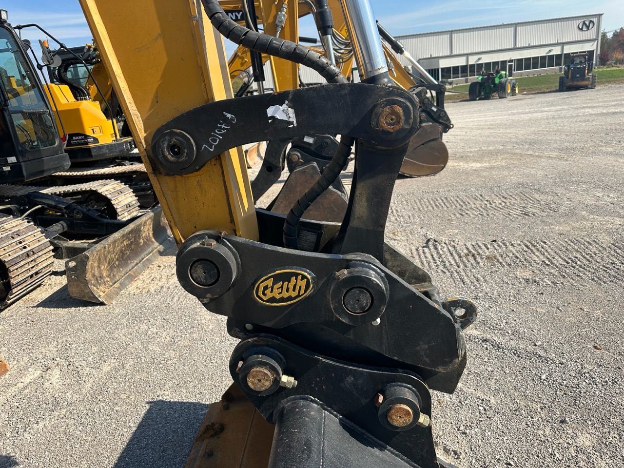 HYDRAULIC COUPLER FOR SY155U Photo 1 Thumbnail