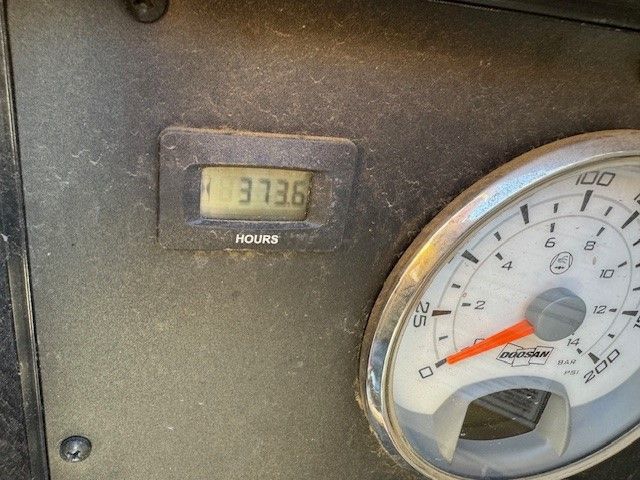 2022 DOOSAN P185 Photo 5 Thumbnail