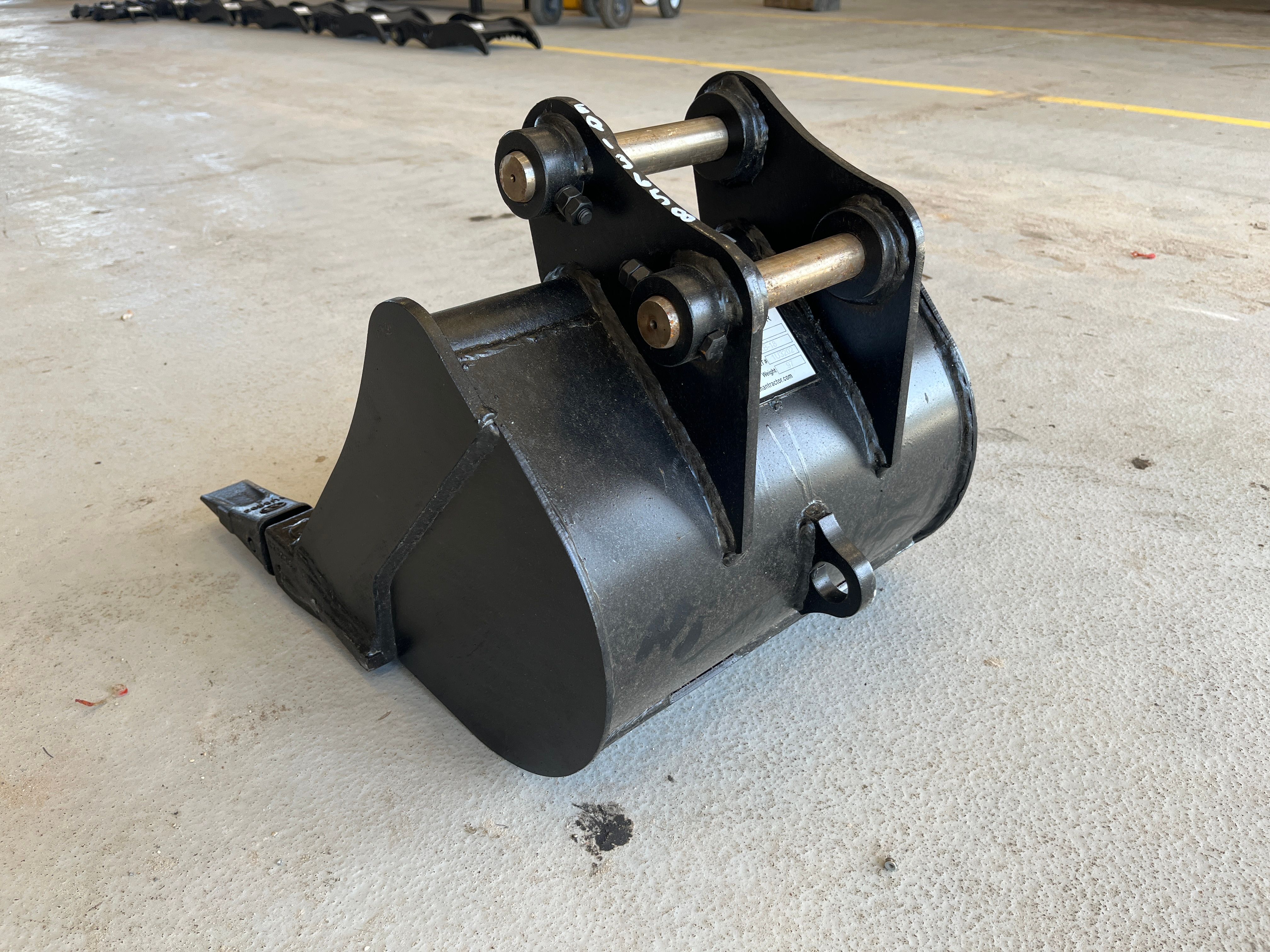 18" BUCKET FOR SY16C Photo 2 Thumbnail