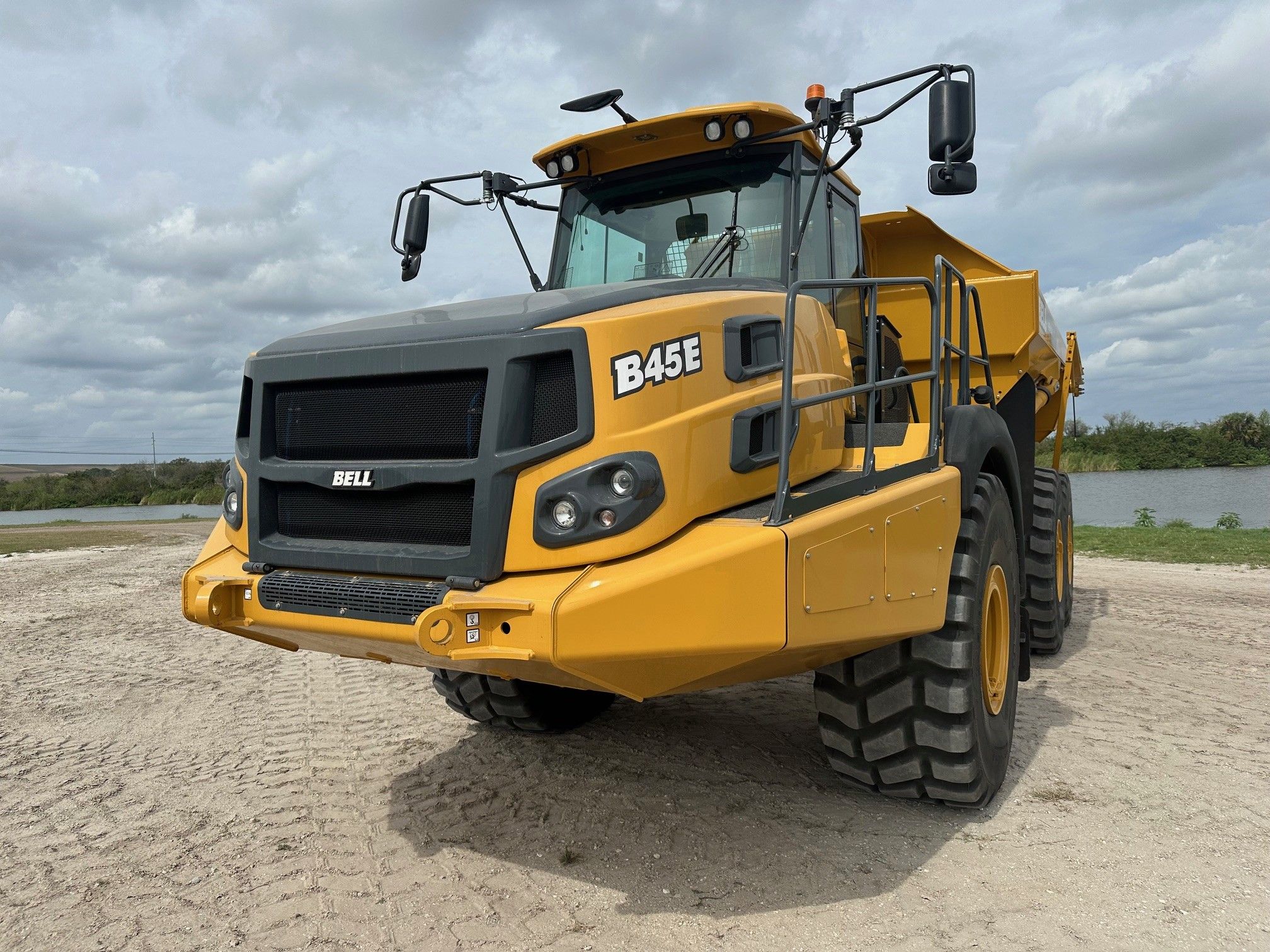 2025 BELL B45E Photo 1 Thumbnail