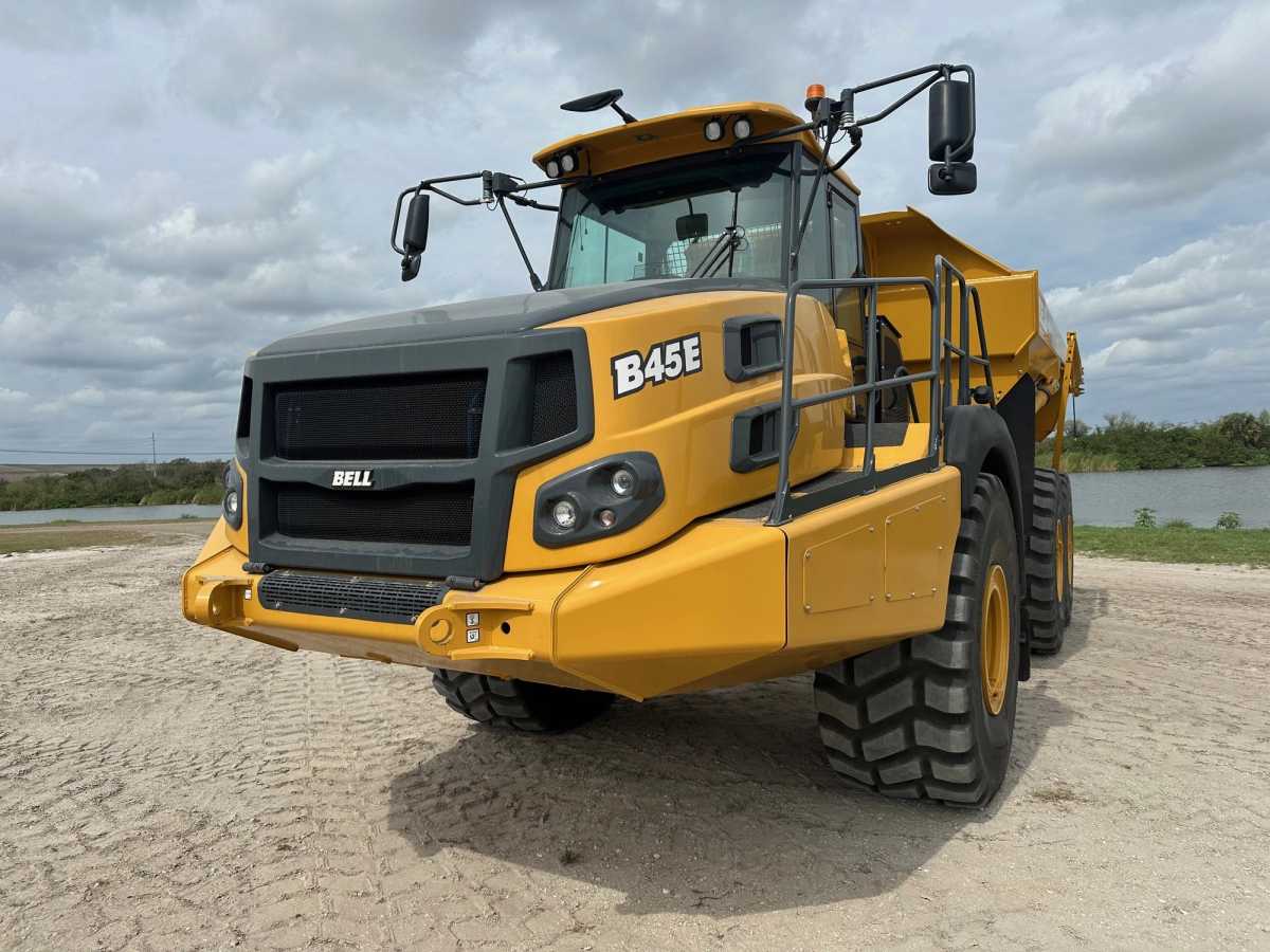 2025 BELL B45E Photo 1