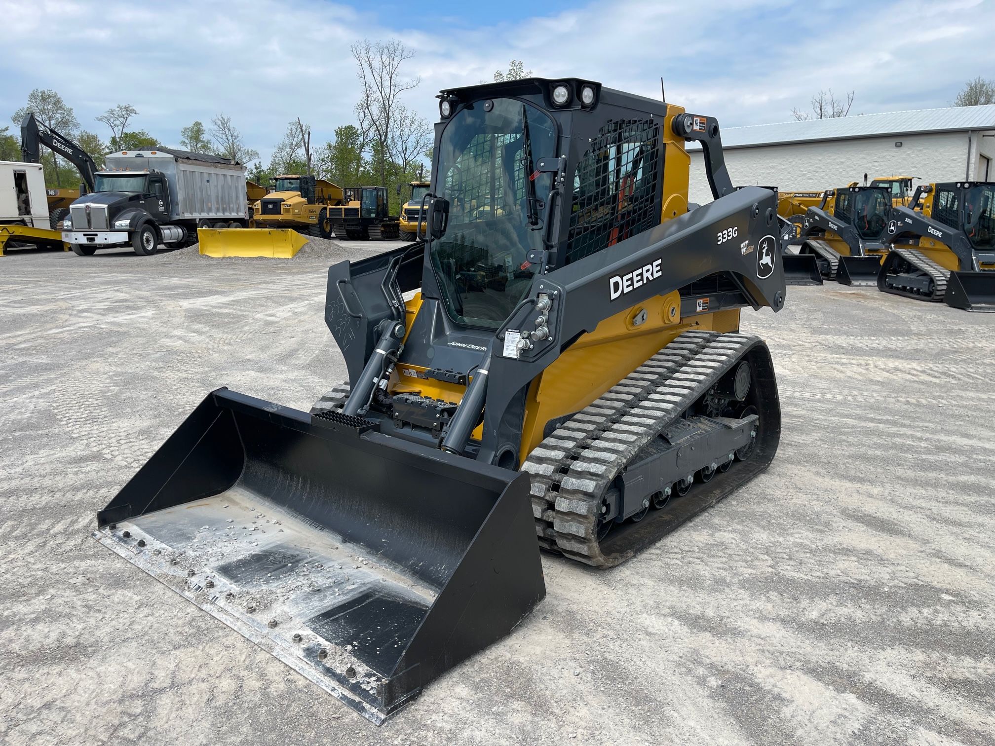 2023 JOHN DEERE 333G Photo 1 Thumbnail