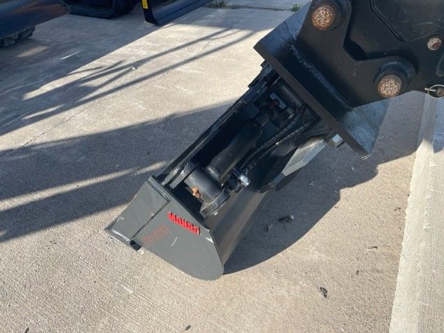 36" TILTING BUCKET FOR SY35U Photo 3 Thumbnail