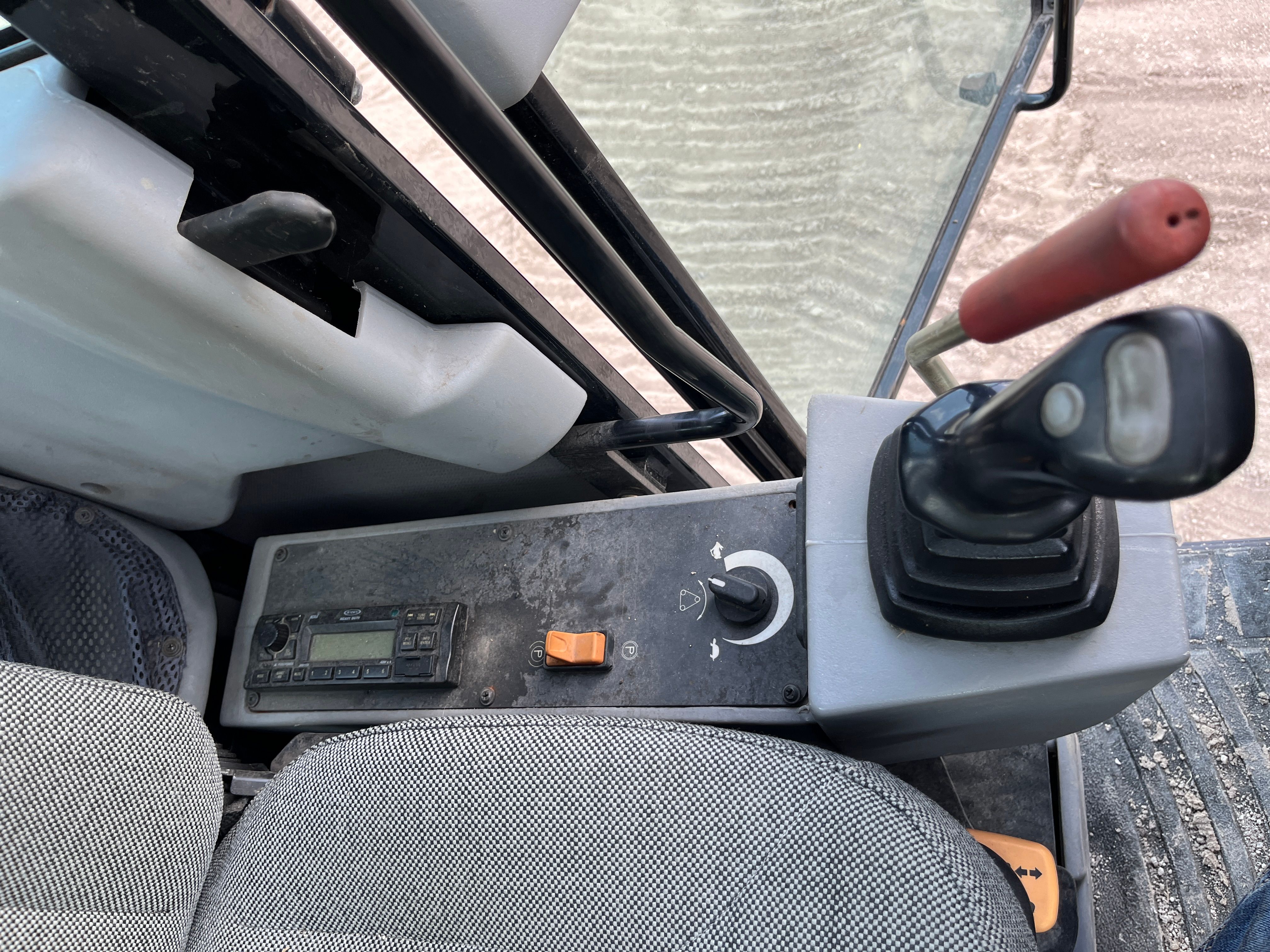  GRADALL D152 Photo 11 Thumbnail