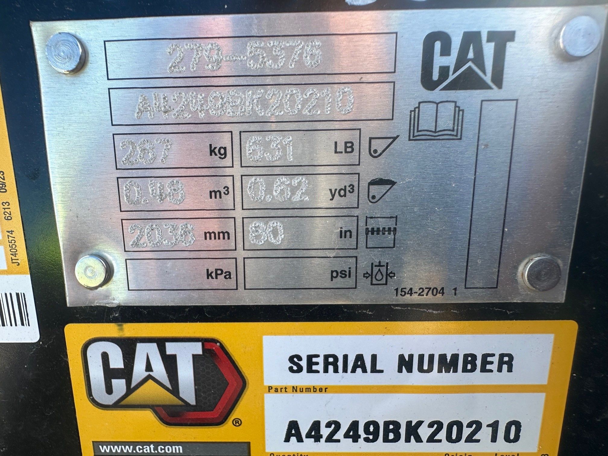 CAT 299D3 80" Skid Steer Bucket Photo 5 Thumbnail