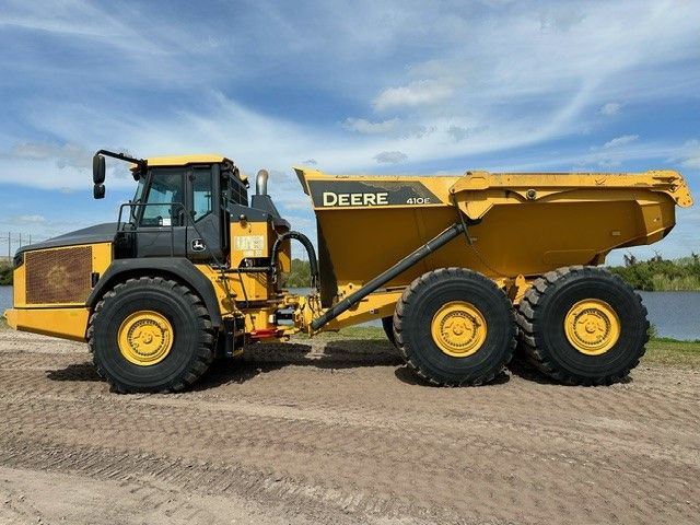 2020 JOHN DEERE 410E Photo 2 Thumbnail