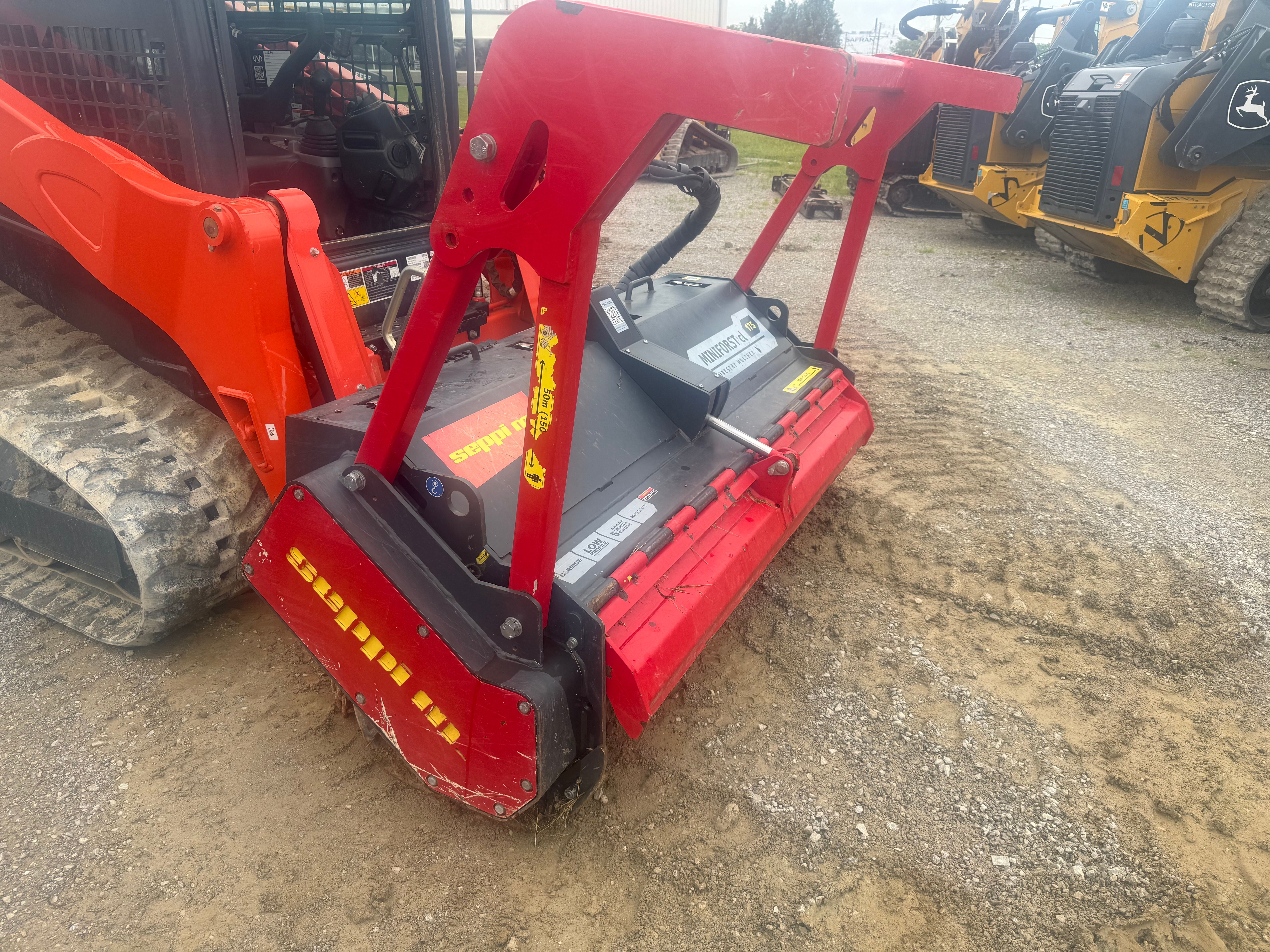 CL175 MULCHER FOR SKID STEER Photo 3 Thumbnail