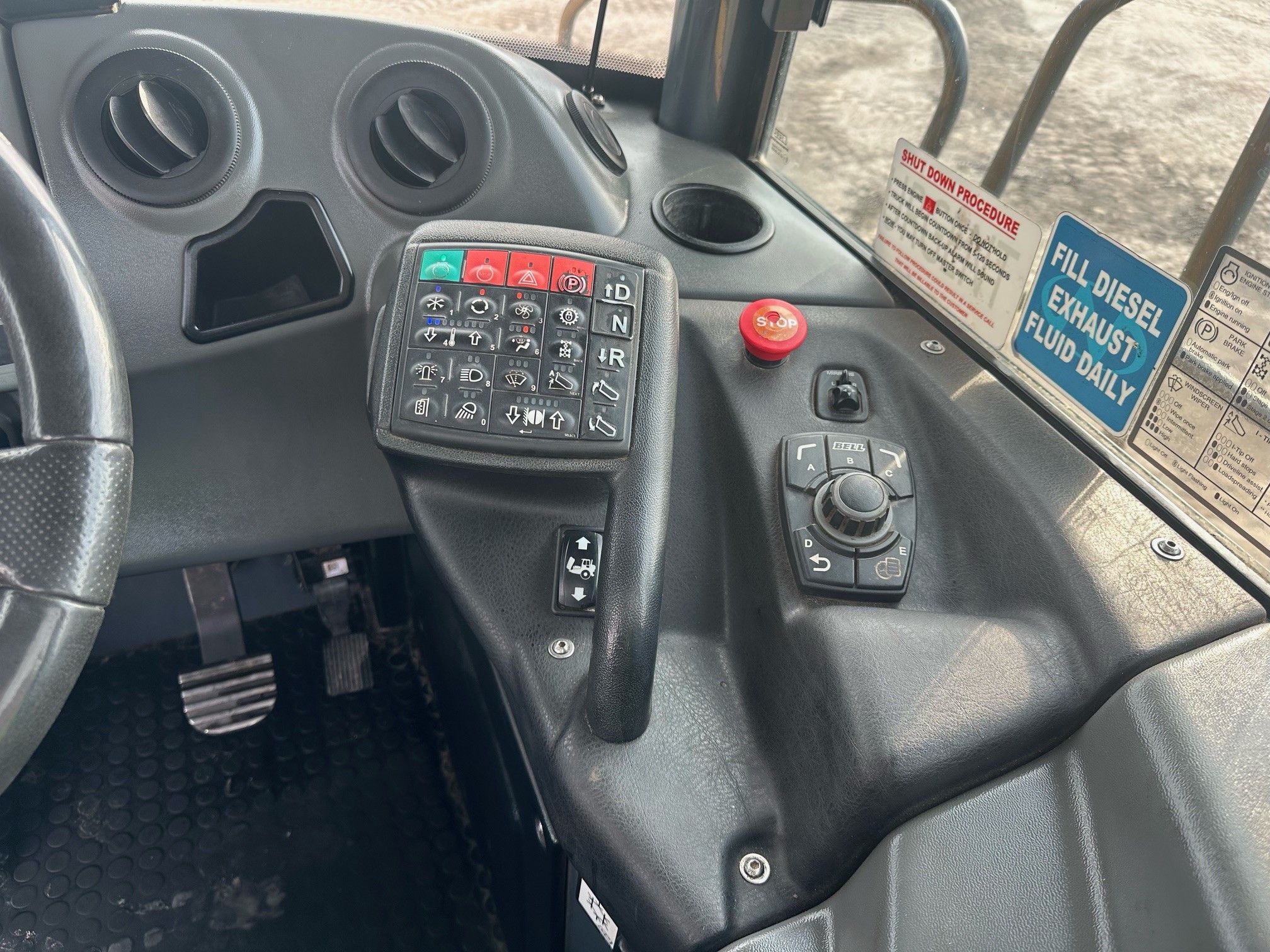 2020 BELL B30E Photo 8 Thumbnail