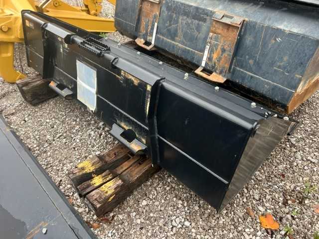 84" SKID STEER BUCKET Photo 1
