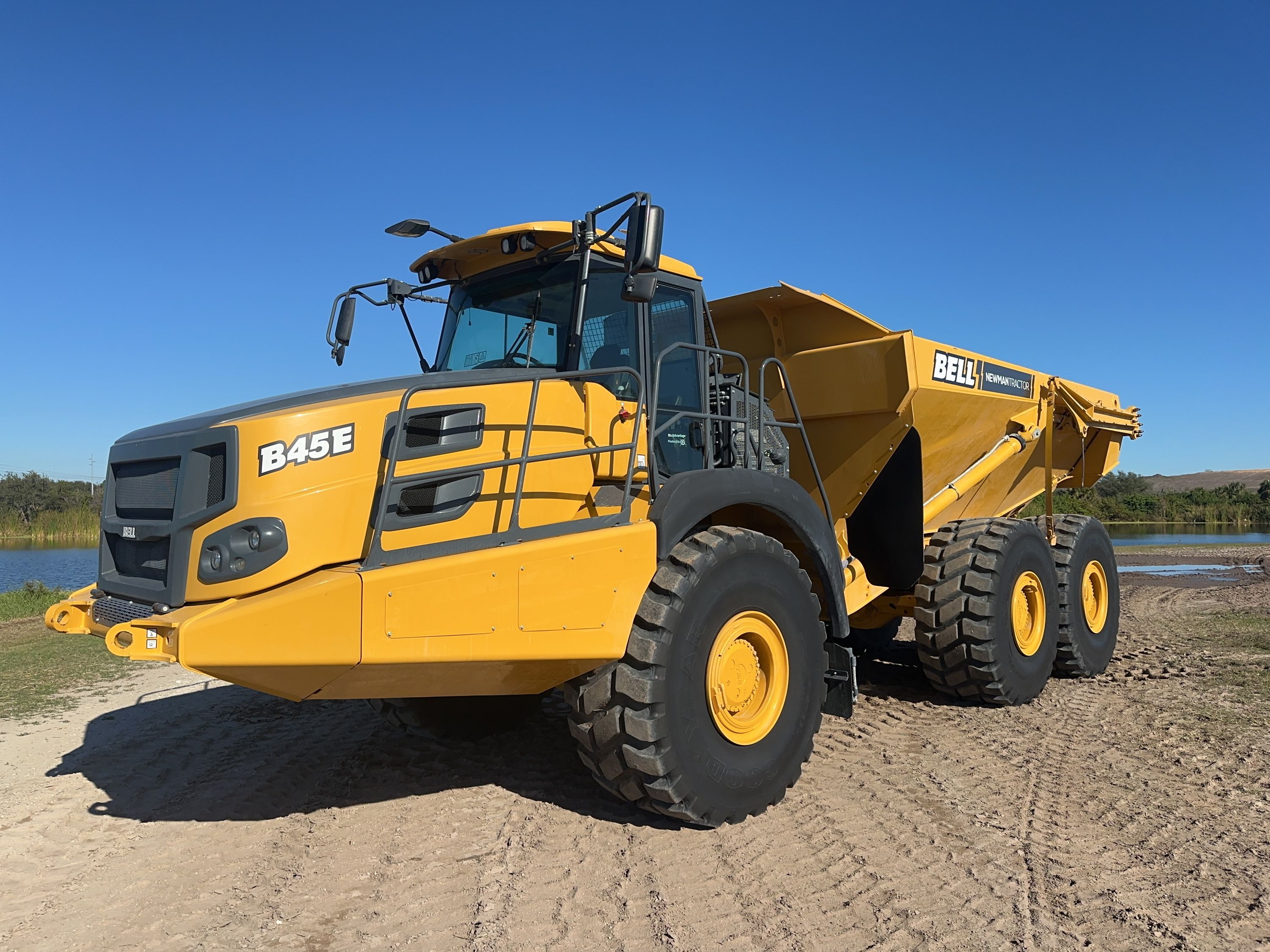 2025 BELL B45E Photo 7 Thumbnail