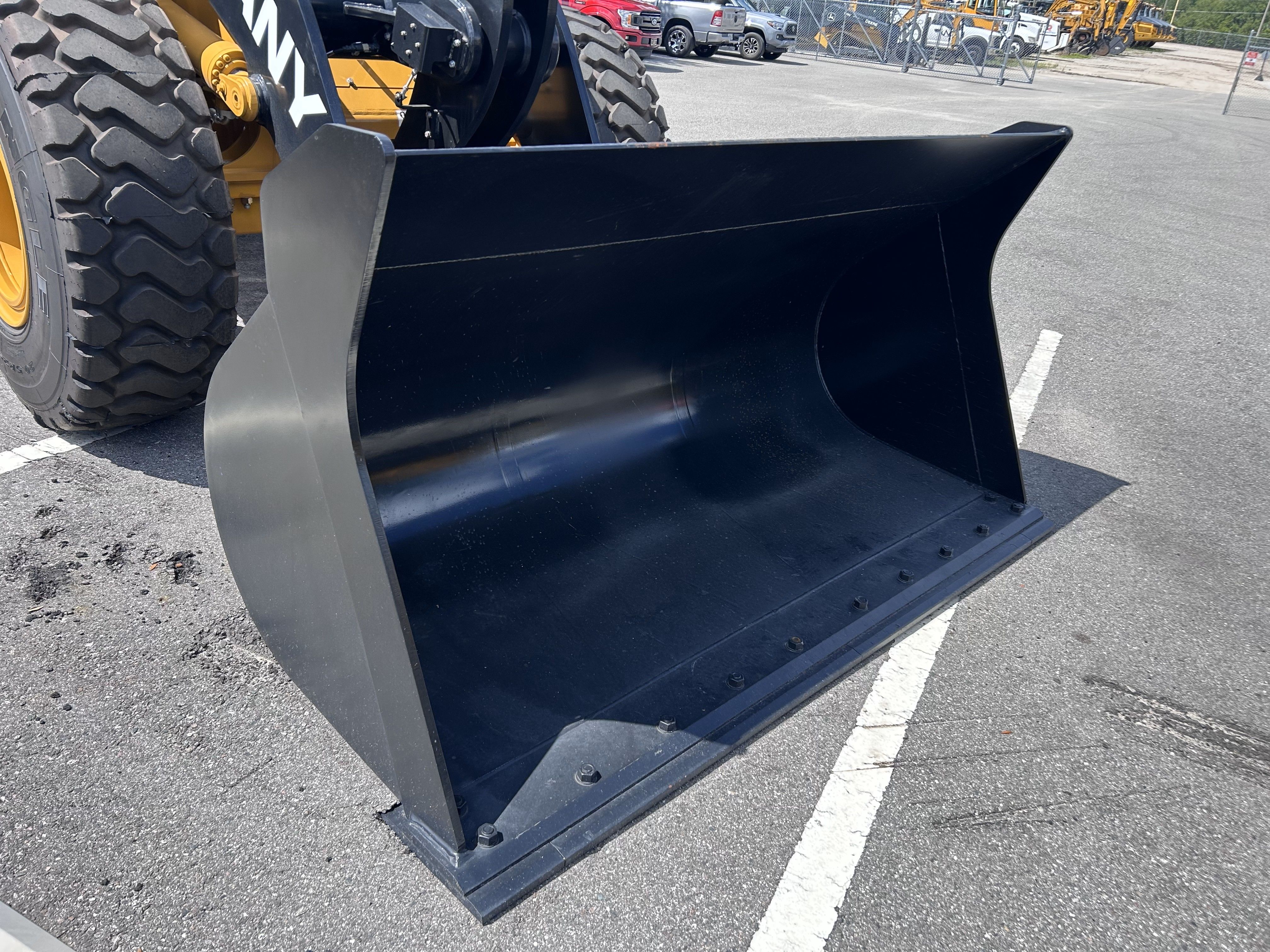 WHEEL LOADER BUCKET FOR SW305K Photo 4 Thumbnail