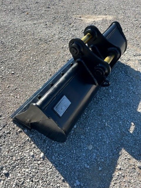 42" EXCAVATOR DITCH CLEANING BUCKET 40MM PIN Photo 1 Thumbnail