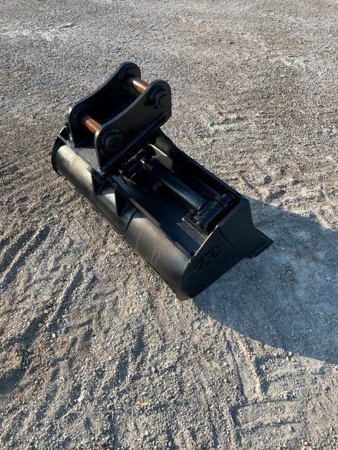 44" EXCAVATOR TILTING BUCKET 45MM PIN Photo 2 Thumbnail