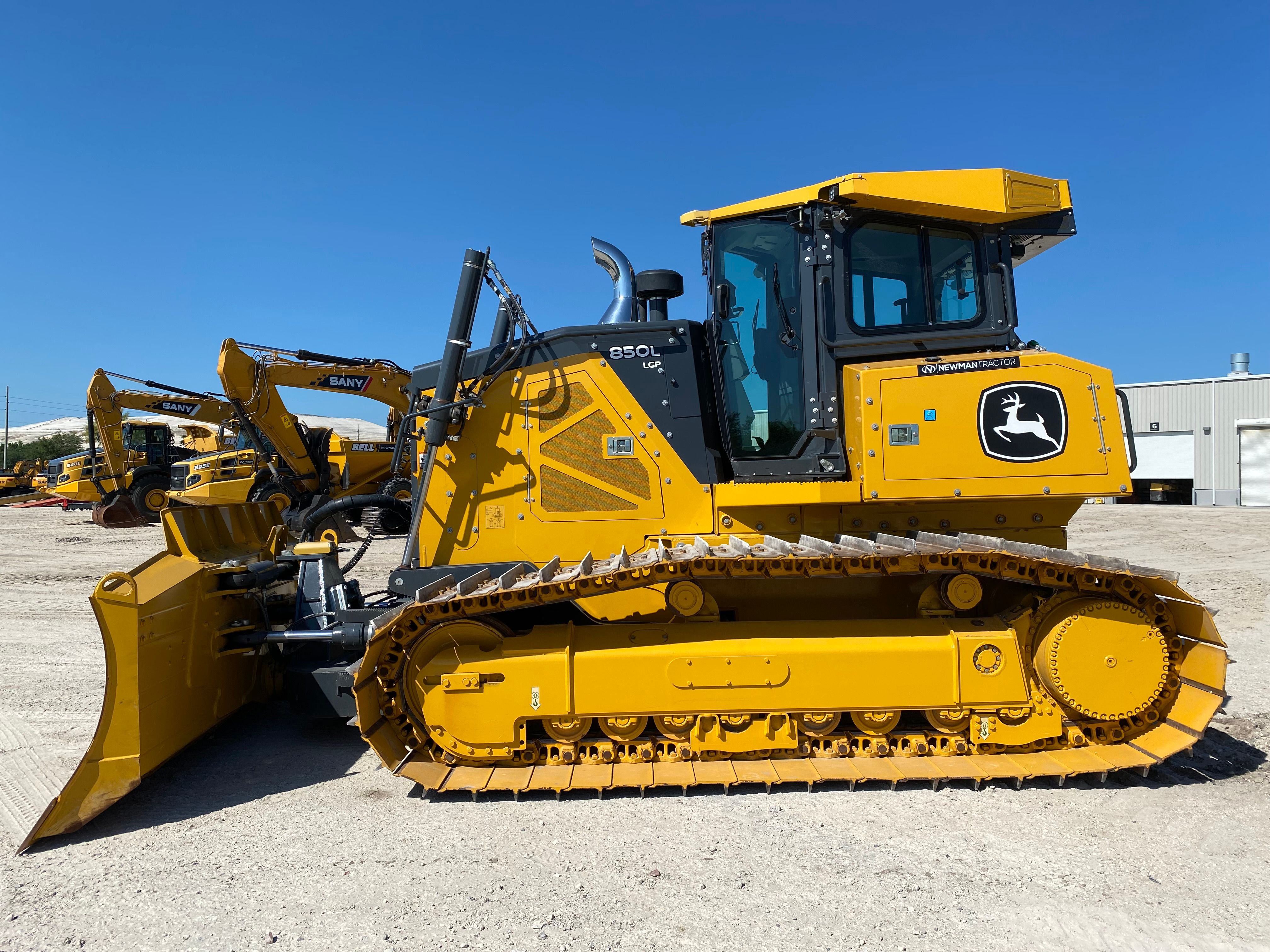 2022 JOHN DEERE 850L LGP Photo 2 Thumbnail