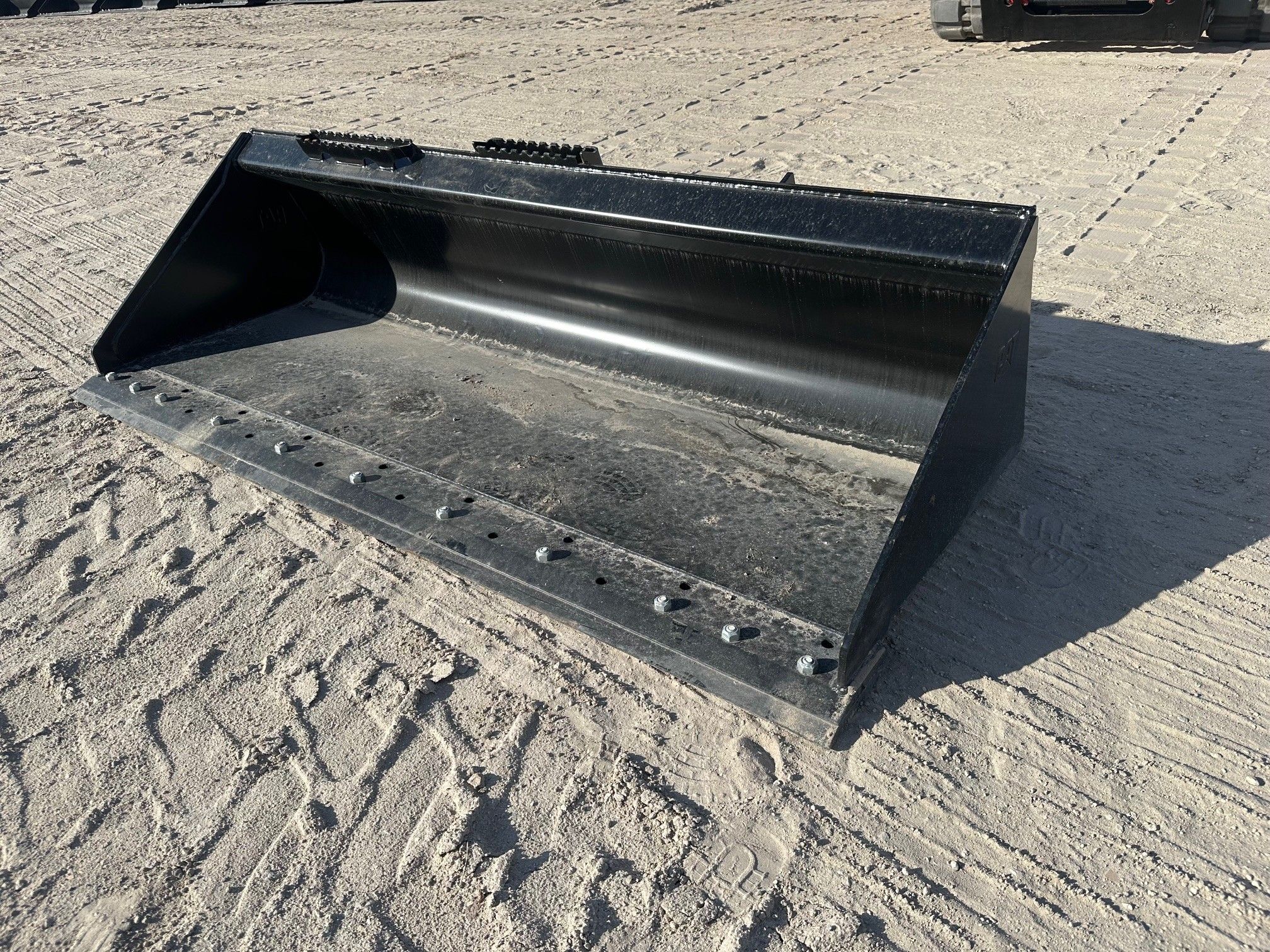 CAT 299D3 80" Skid Steer Bucket Photo 1 Thumbnail