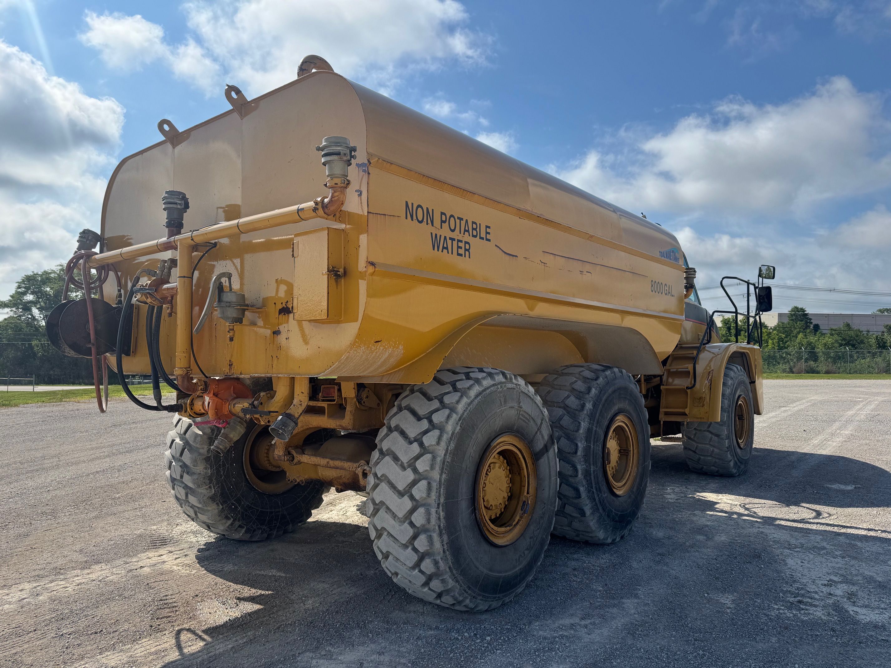 2004 CAT 735 Photo 4 Thumbnail