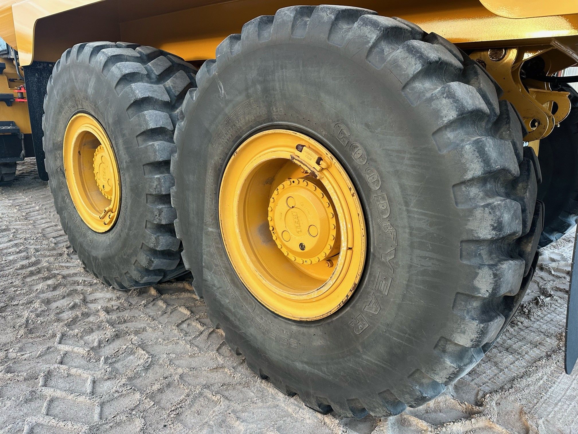 2021 BELL B25E Photo 13 Thumbnail