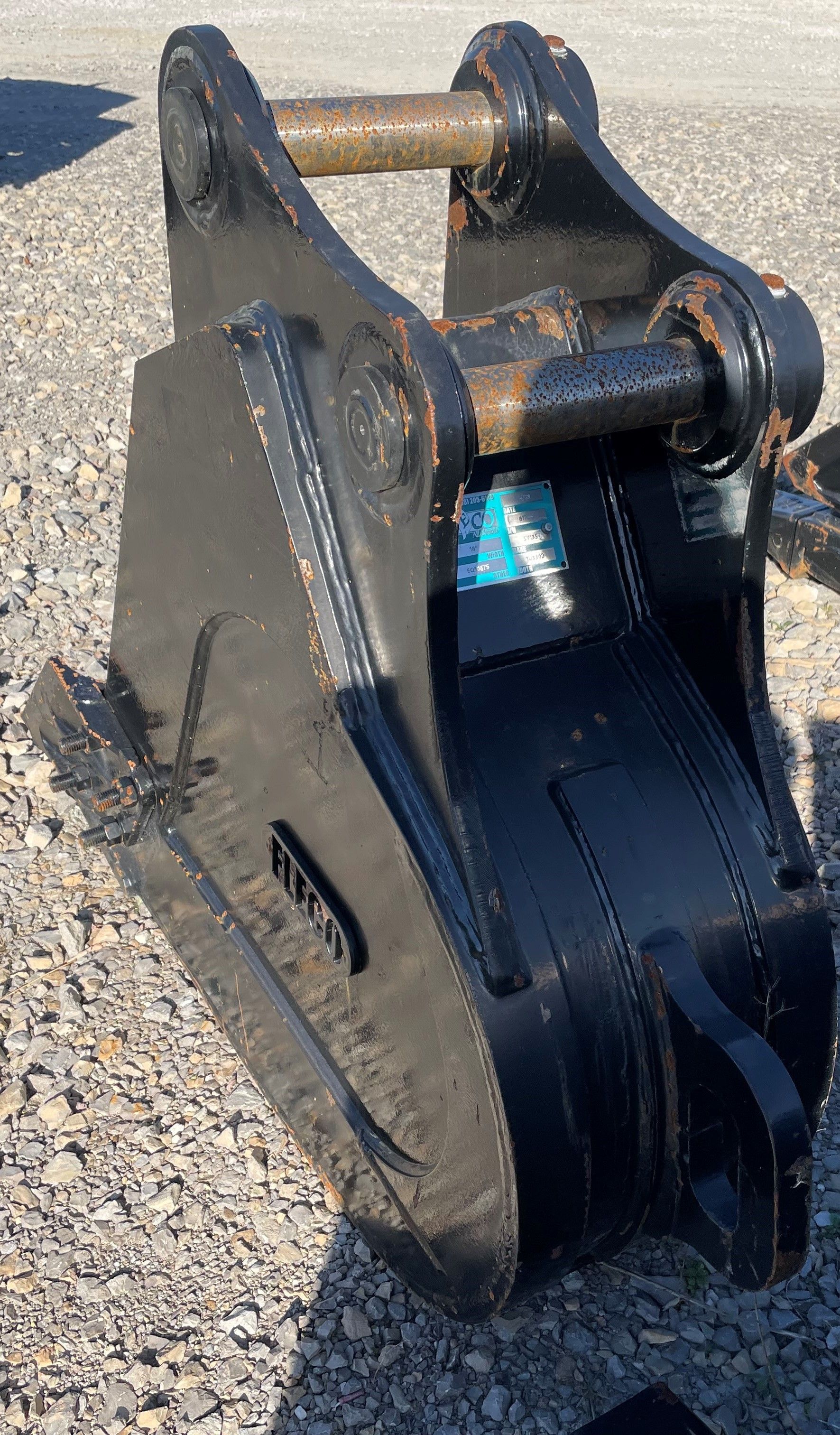 18" BUCKET FOR SY155U Photo 2 Thumbnail