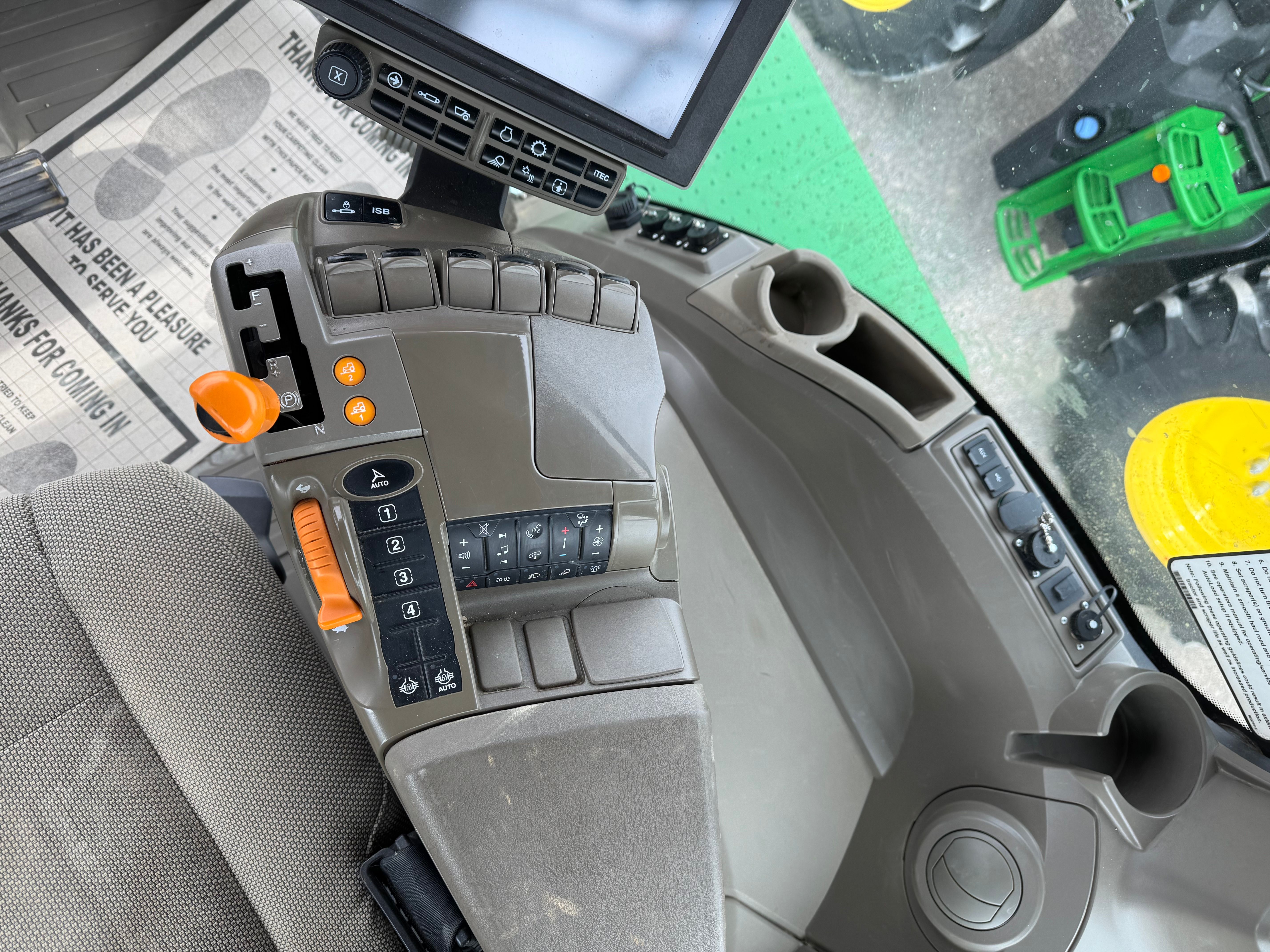 2022 JOHN DEERE 9R 590 Photo 4 Thumbnail