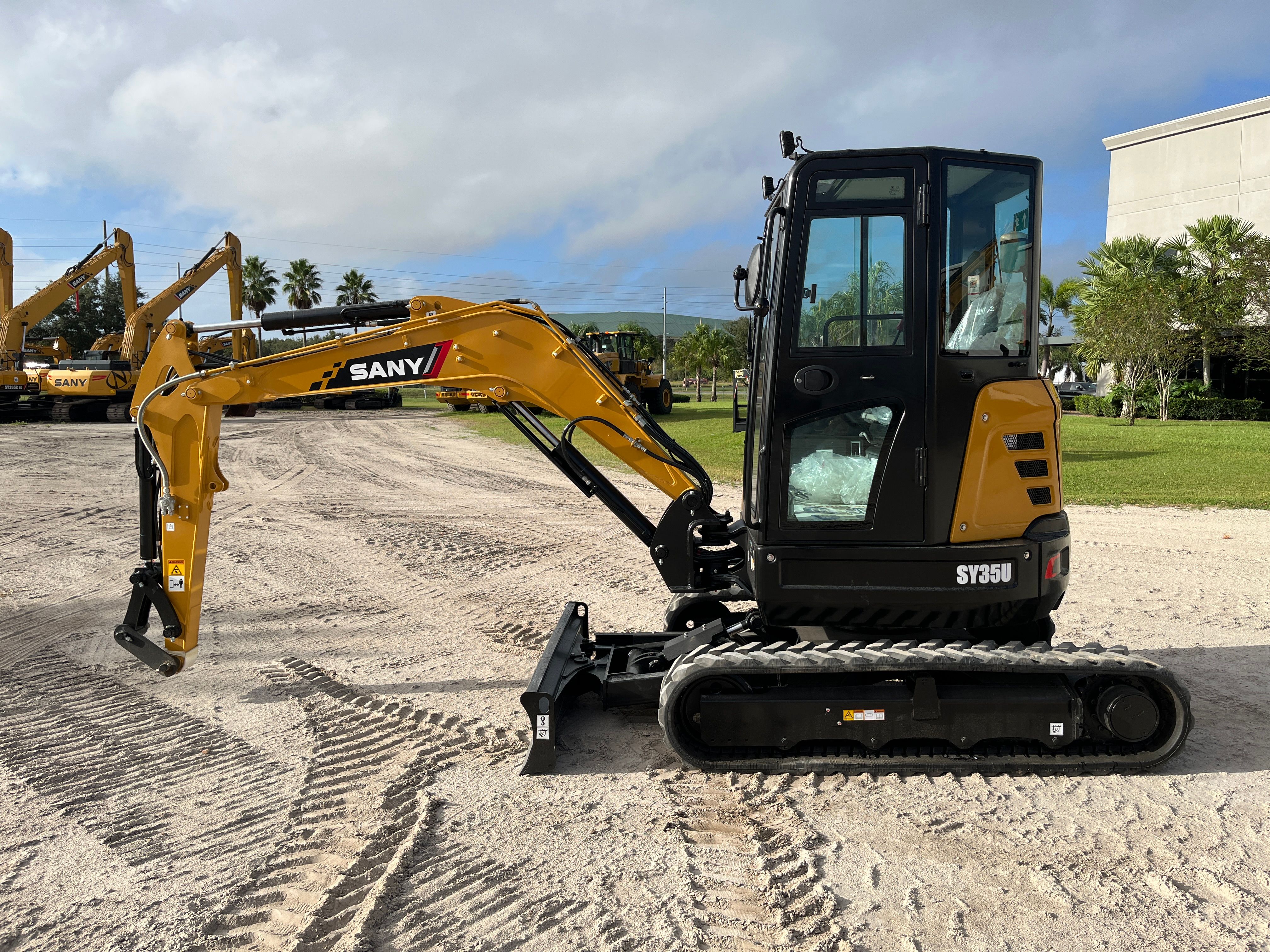 2025 SANY SY35U-CABA Photo 2 Thumbnail